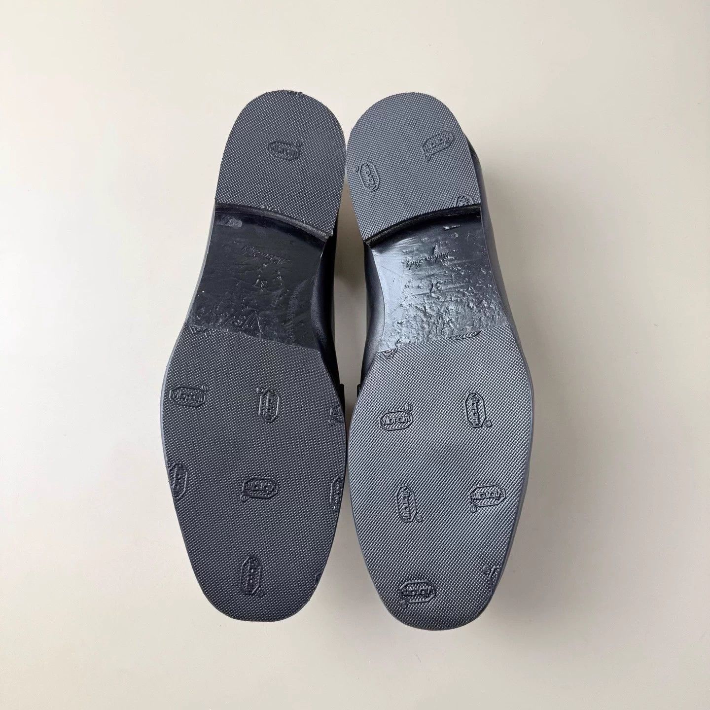 Louis Vuitton LV Black Gold Chain Logo Loafer 37 95 New YLP4642 Size US 6 / IT 36 - 7 Thumbnail