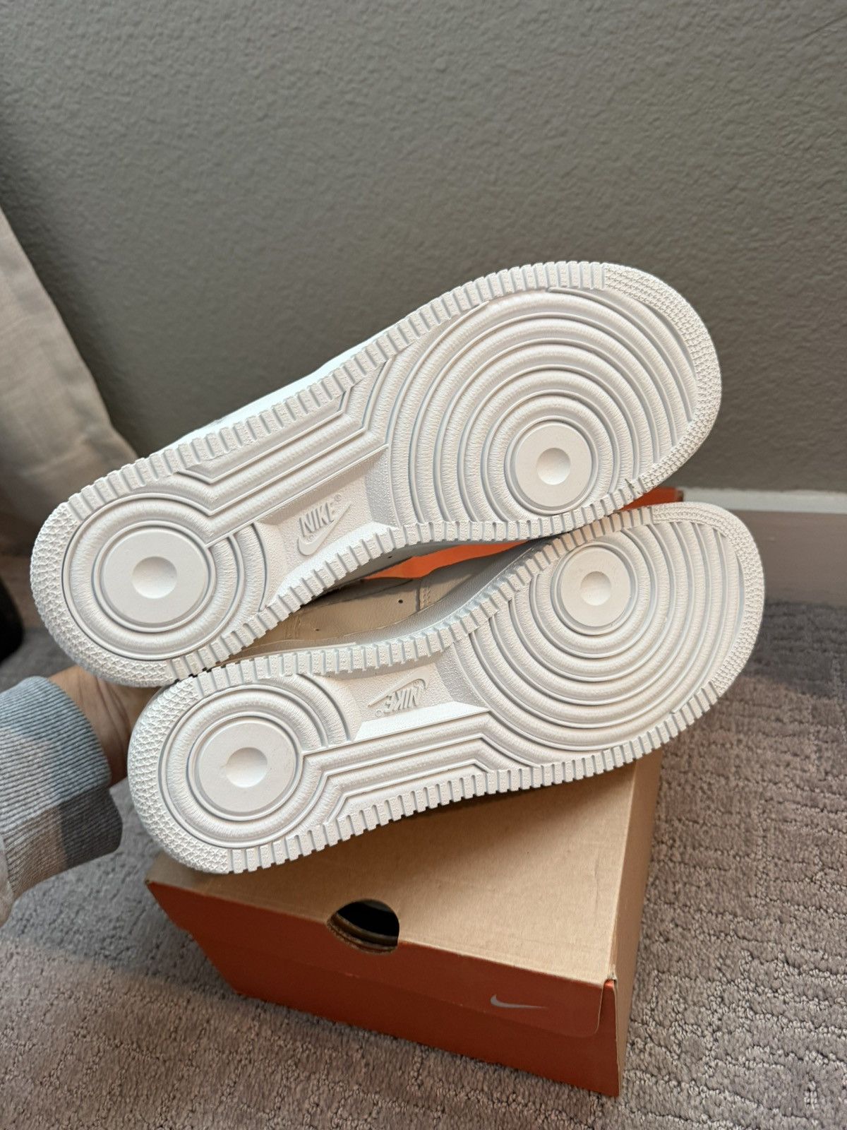 Nike 2002 Nike AF1 Low White Size US 10 / EU 43 - 6 Thumbnail