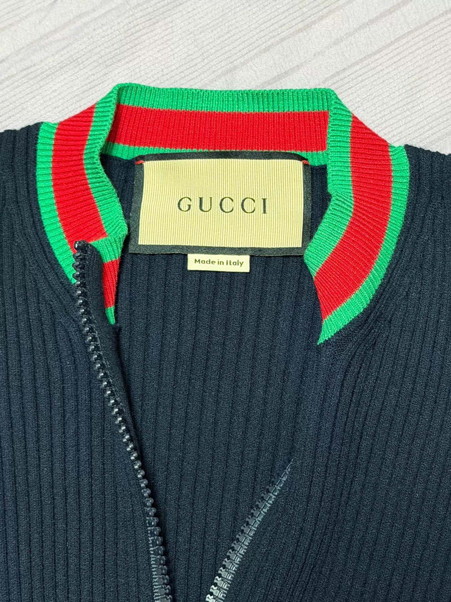 Gucci Gucci S Size Knit Sweater Like New Size S / US 4 / IT 40 - 2 Thumbnail