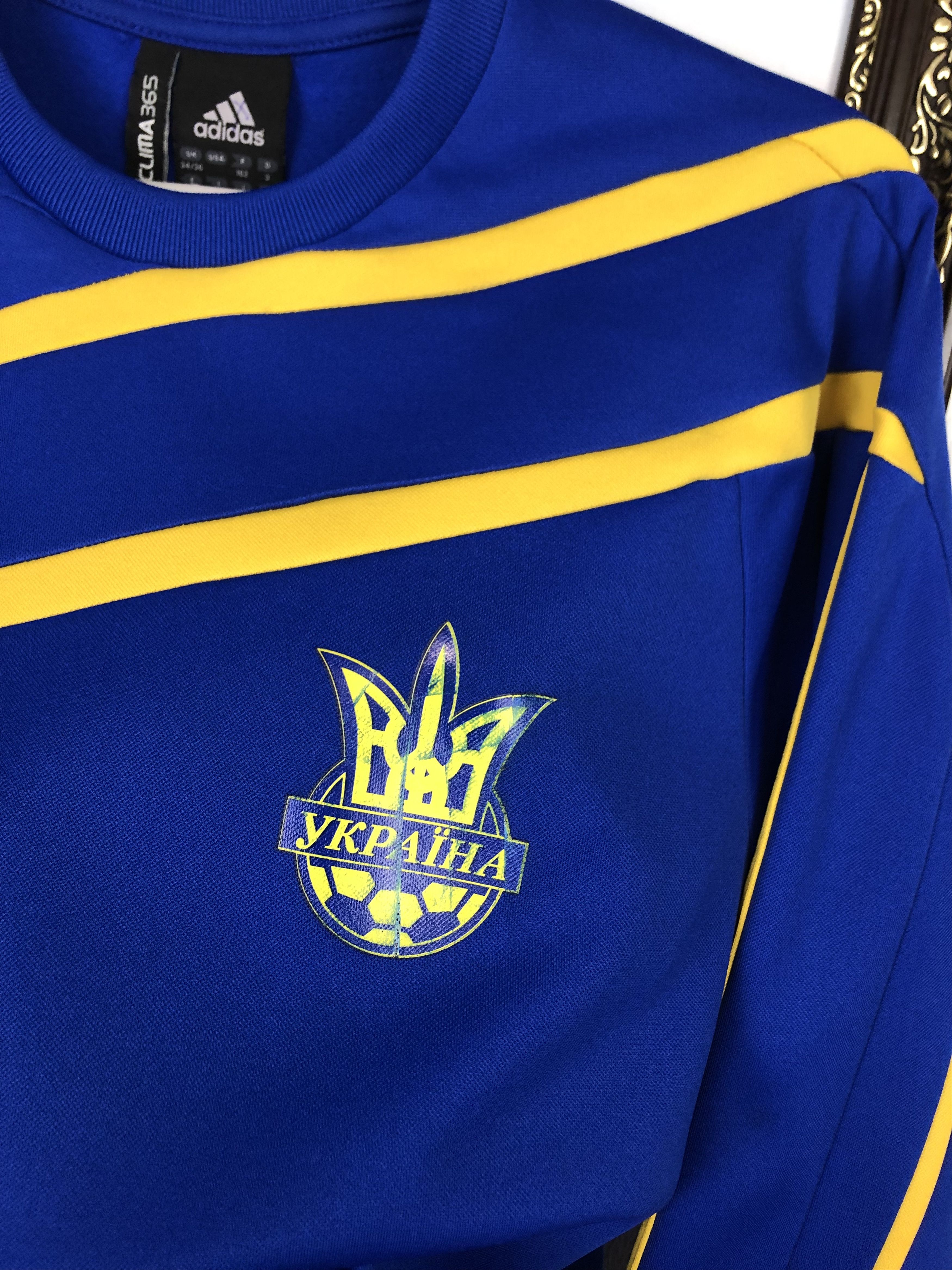 Adidas Vintage Adidas Ukraine Football Sweatshirt Women Soccer Size US M / EU 48-50 / 2 - 3 Thumbnail