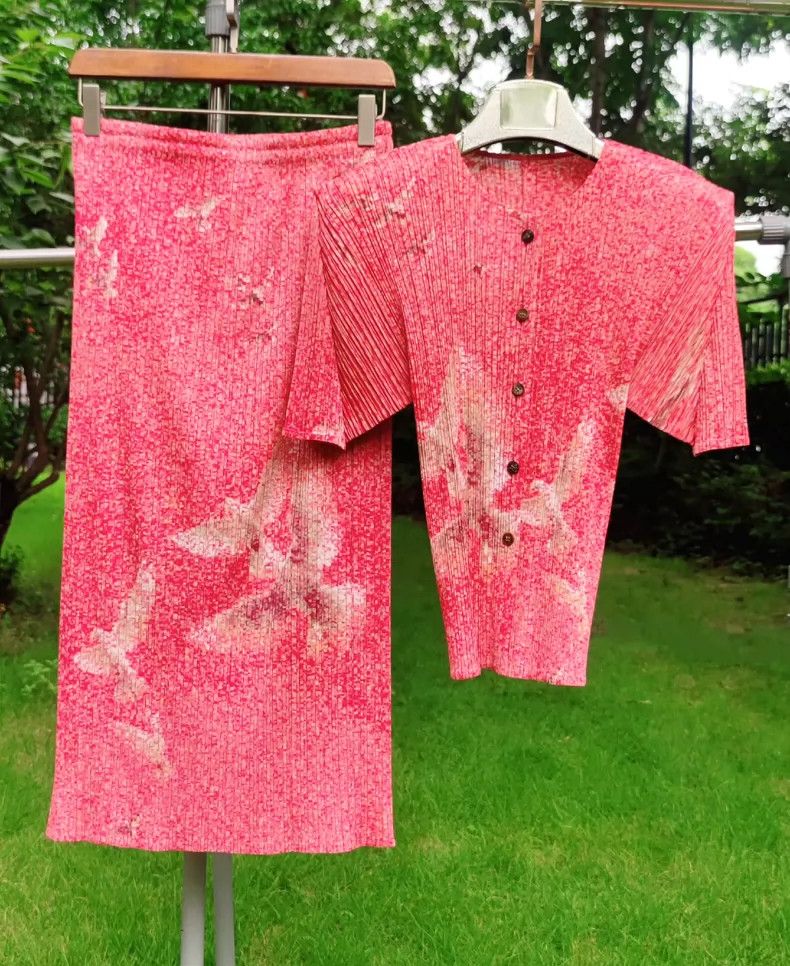 Issey Miyake Issey Miyake size:3 Pink Mosaic pleated cardigan Size M / US 6-8 / IT 42-44 - 1 Thumbnail