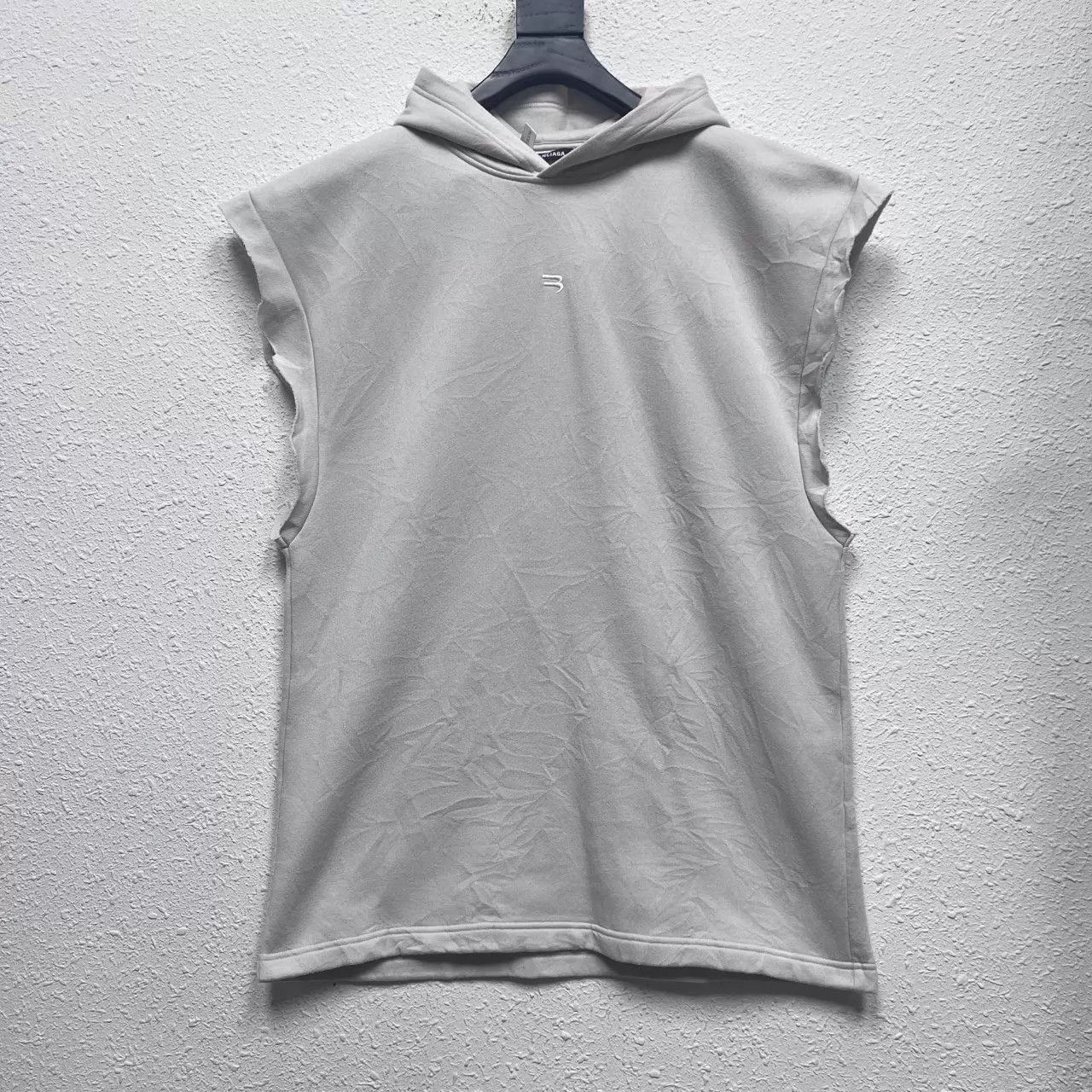 Balenciaga Balenciaga Pleated Sleeveless Vest w/ Boomerang Embro XS Size US XS / EU 42 / 0 - 1 Thumbnail