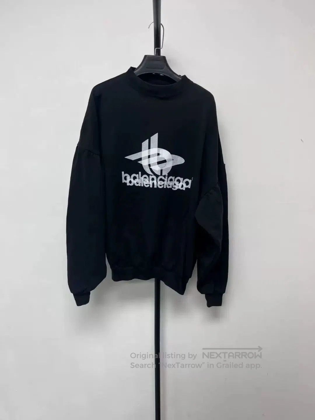 Balenciaga balenciaga black logo casual long sleeve sweatshirt. Size US S / EU 44-46 / 1 - 1 Thumbnail