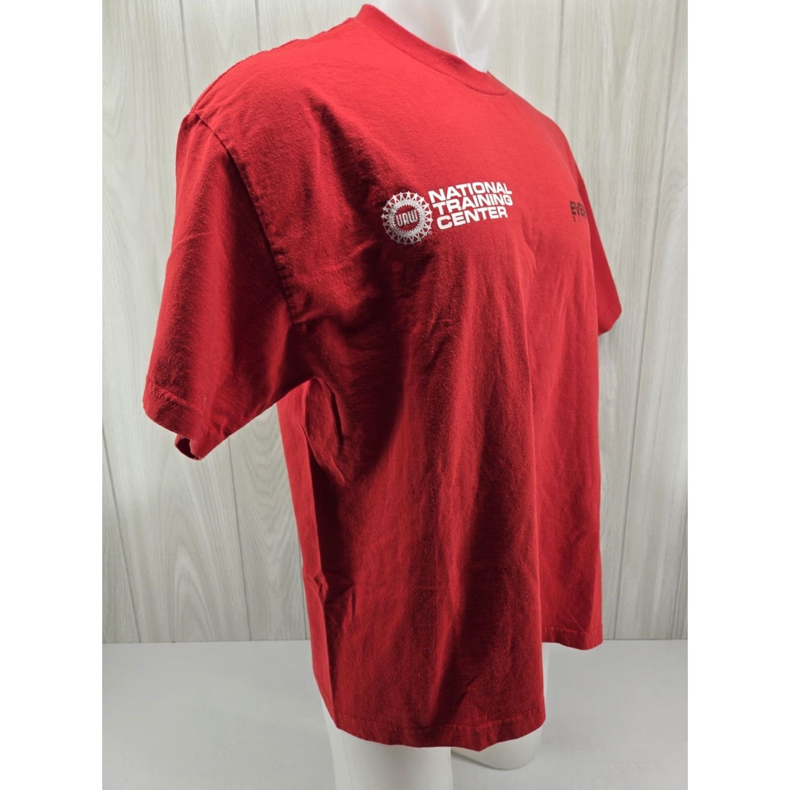 Vintage VINTAGE UAW Shirt Men's Red XL National Training Center Evernham Motorsports T-Shirt Size US XL / EU 56 / 4 - 5 Thumbnail