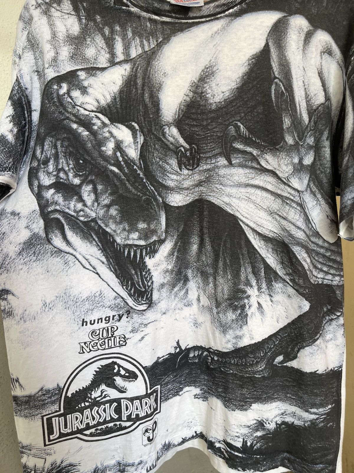 Vintage Vintage 1993 Jurassic Park All Over Print Size US L / EU 52-54 / 3 - 3 Thumbnail