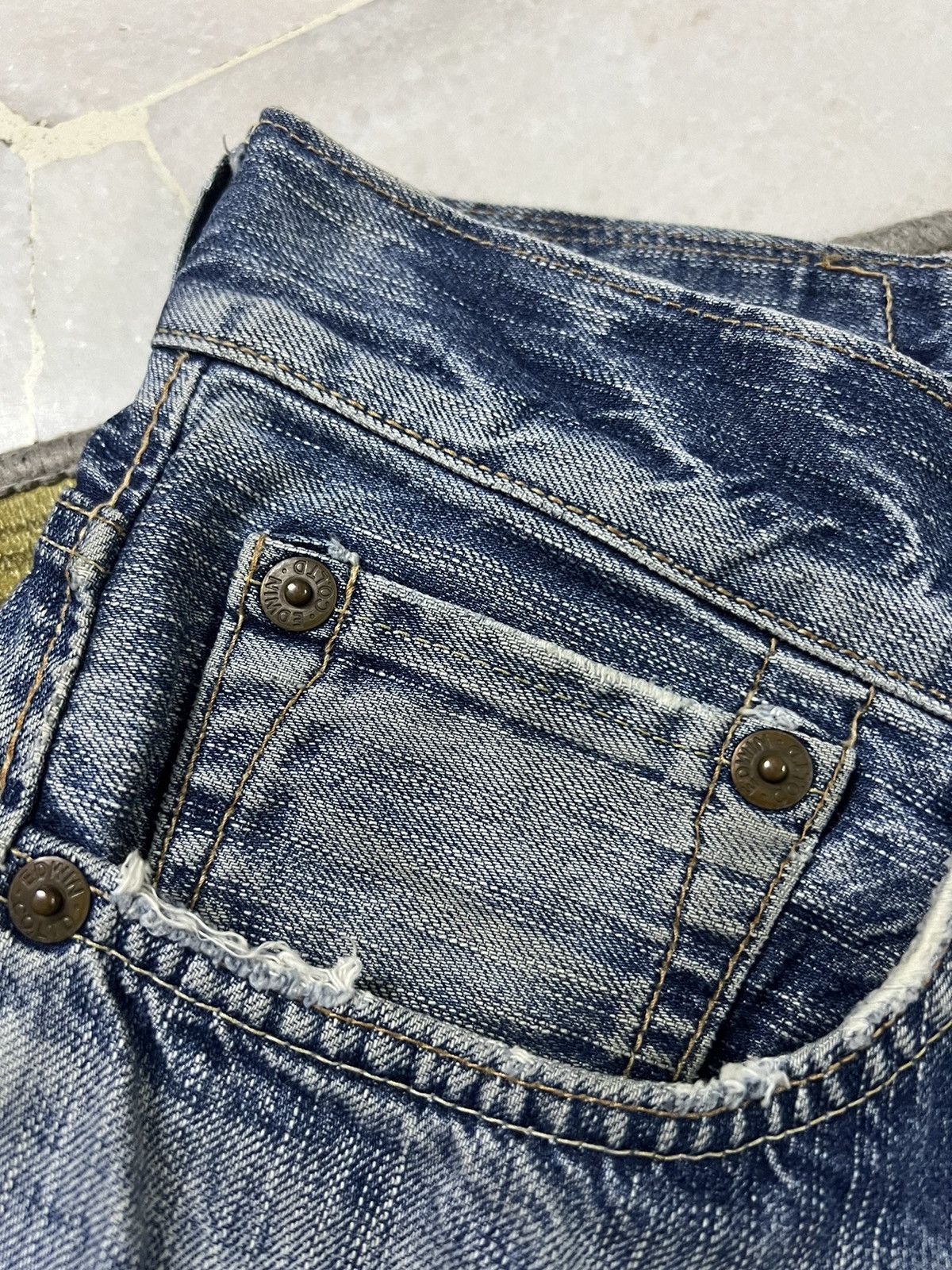 Edwin × If Six Was Nine × Japanese Brand VINTAGE EDWIN 503 BLUE TRIP DISTRESSED JAPAN JEANS Size US 34 / EU 50 - 4 Thumbnail