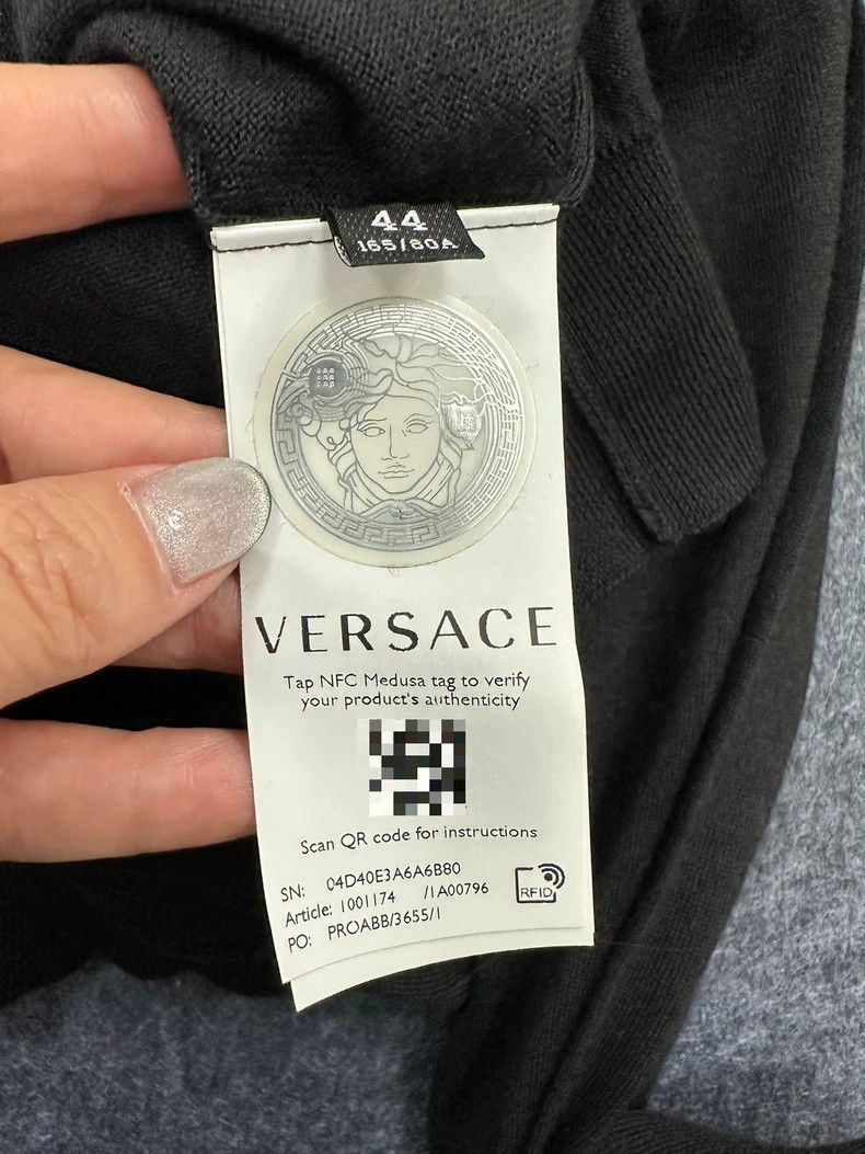 Versace Versace Wool cashmere sweater Size US S / EU 44-46 / 1 - 7 Thumbnail