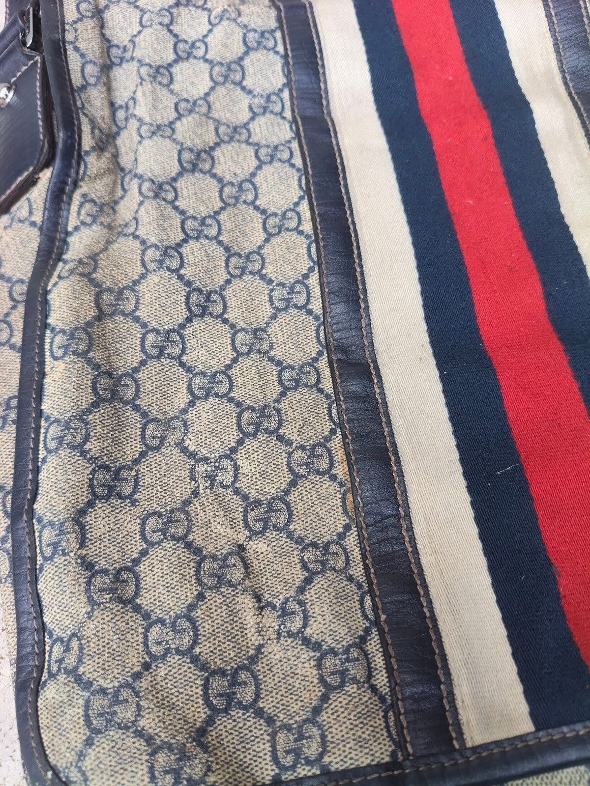 Gucci Authentic GUCCI Large Flap Messenger Bag Beige Navy Blue Size ONE SIZE - 8 Thumbnail