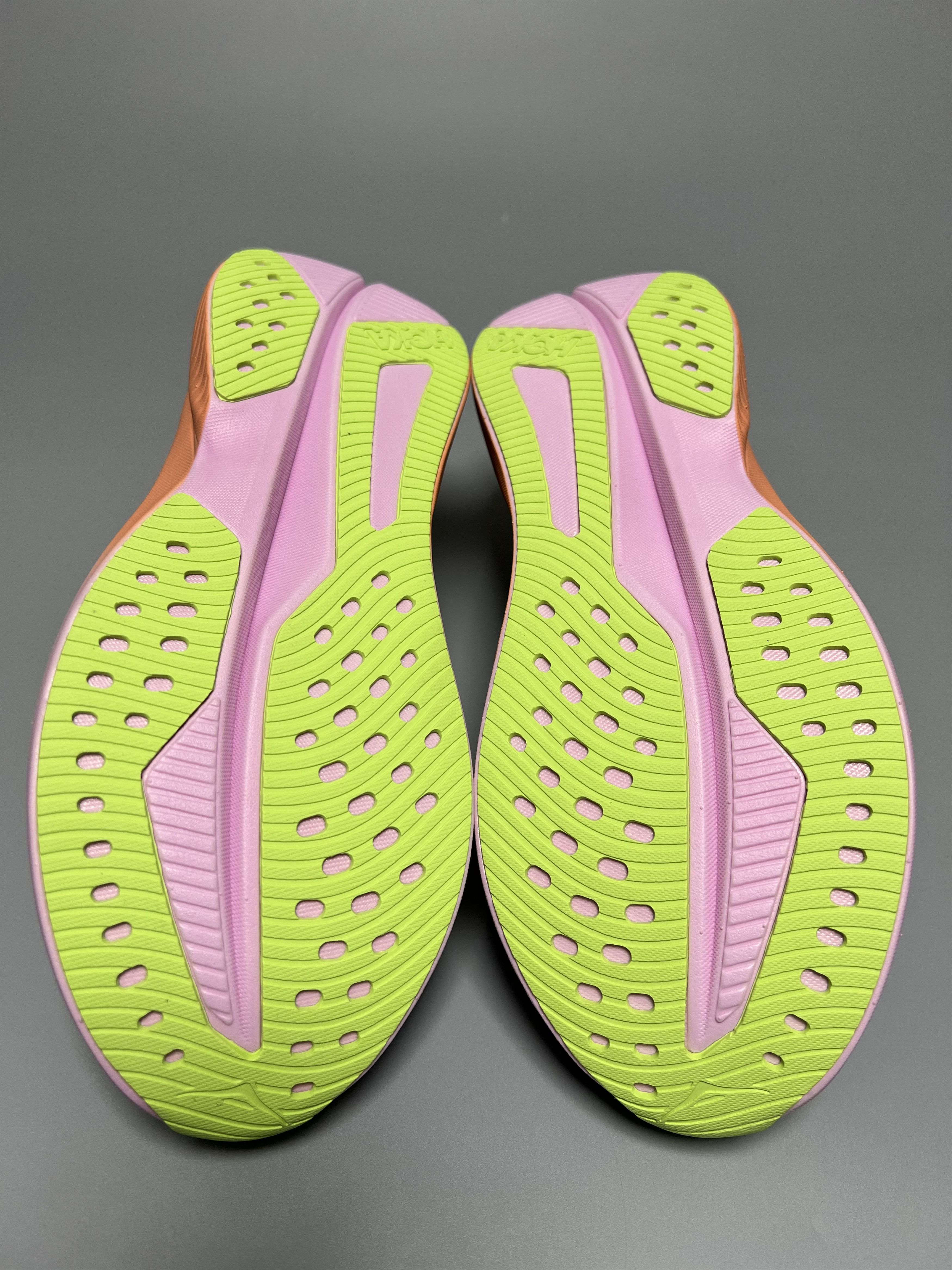 Hoka 10.5B Hoka One One Mach 6 Women's Running Shoes 1147810-ISK Size US 10.5 / IT 40.5 - 12 Thumbnail