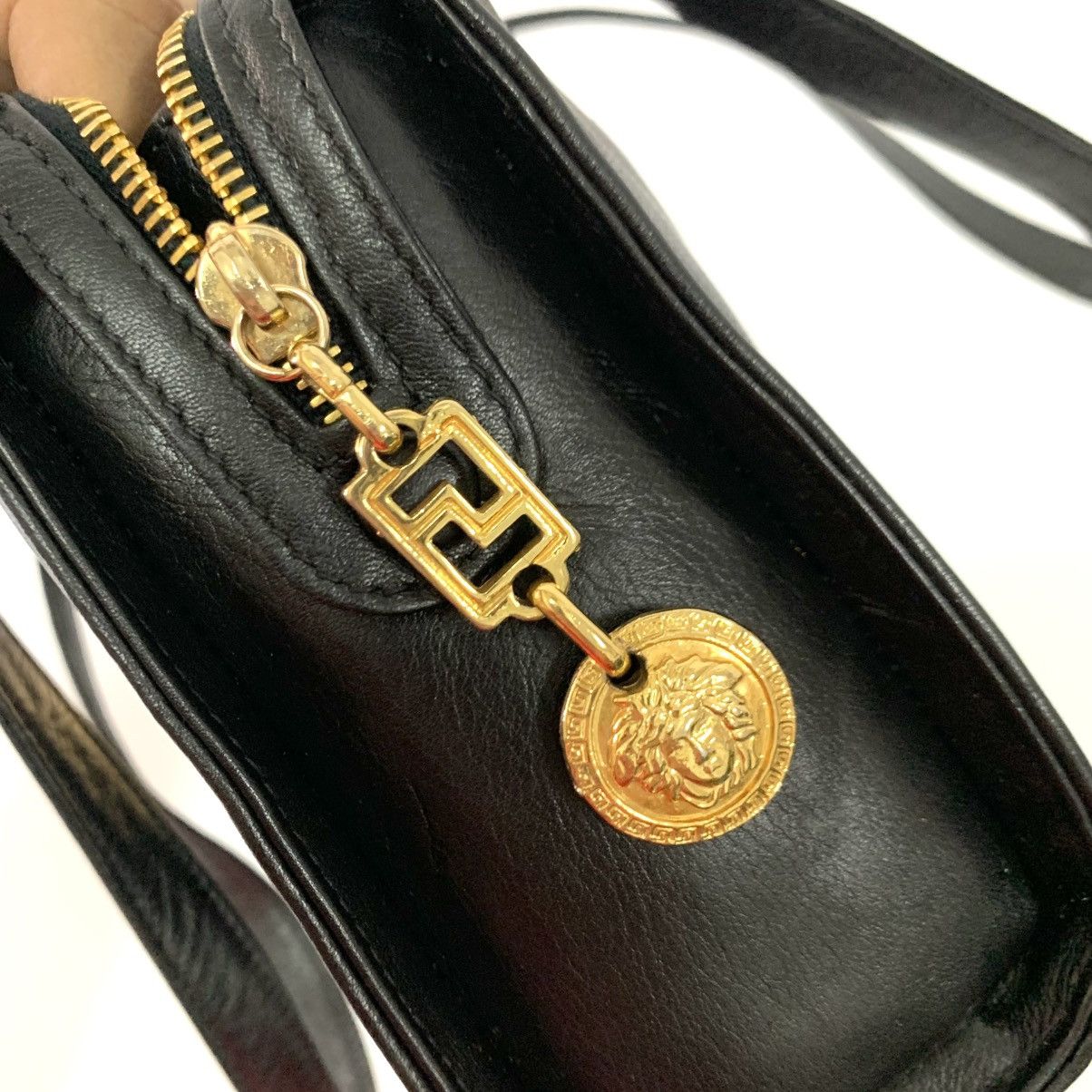 Versace Gianni Versace Medusa Shoulder Bag Size ONE SIZE - 20 Thumbnail