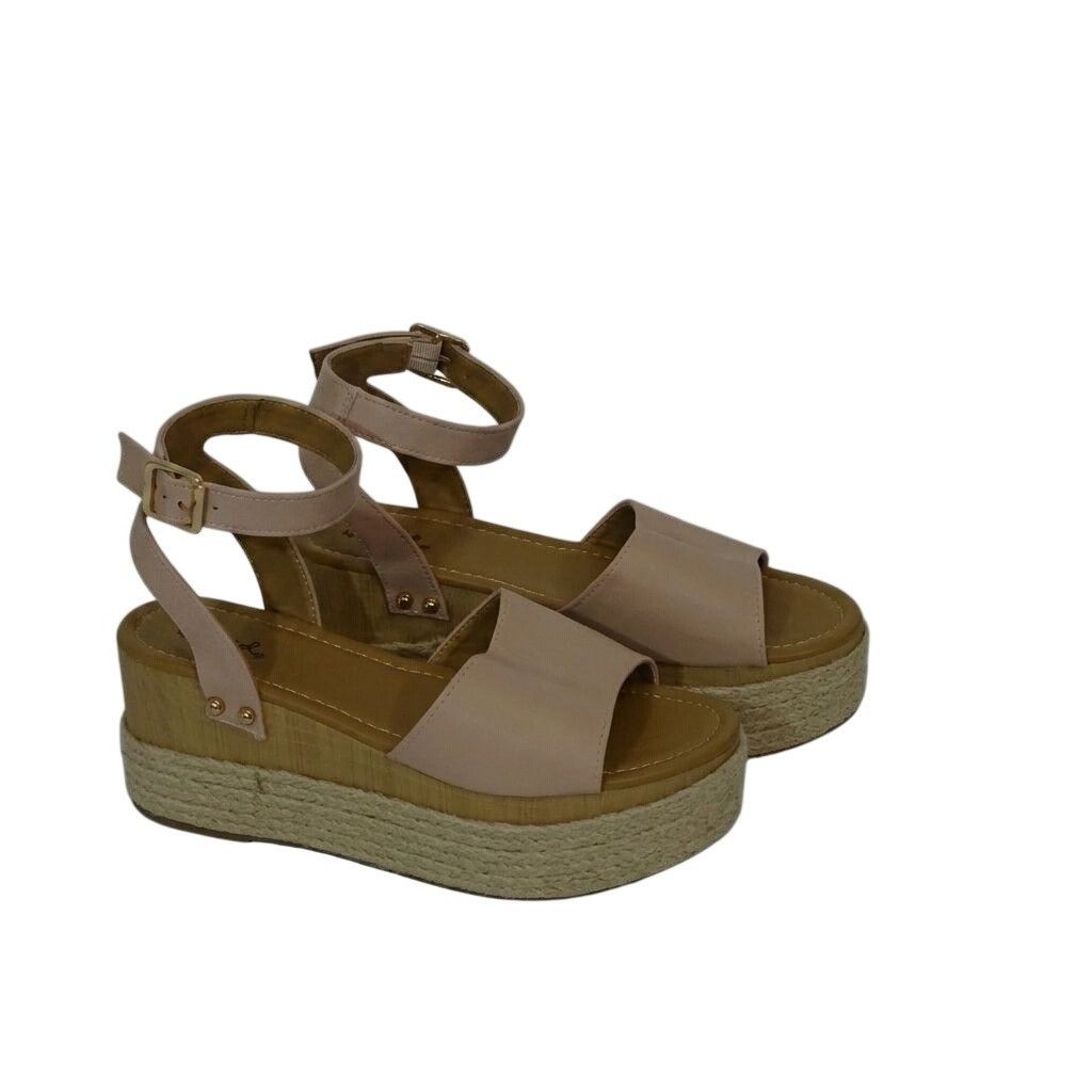 Other Qupid Beige Faux Leather Platform Sandals Women Size 8.5 Size US 8.5 / IT 38.5 - 1 Thumbnail