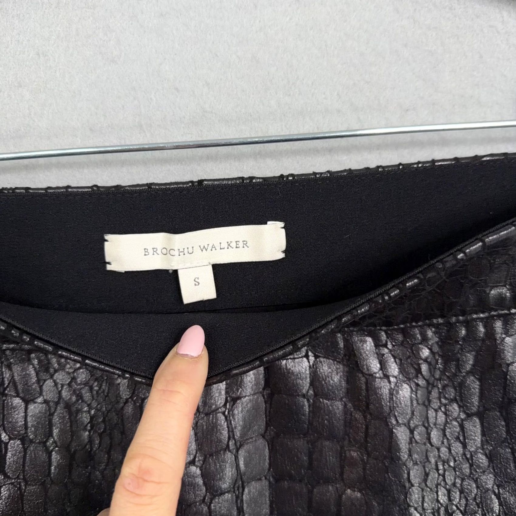 Brochu Walker Brochu Walker Skirt Womens Small Black Croc Embossed Faux Leather Pencil Office Size 28" / US 6 / IT 42 - 3 Thumbnail