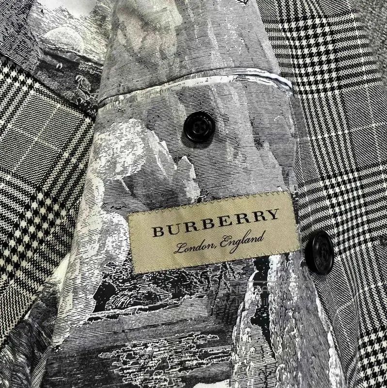 Burberry Burberry Gray Wool Houndstooth Long Sleeve Coat. Size US M / EU 48-50 / 2 - 7 Thumbnail