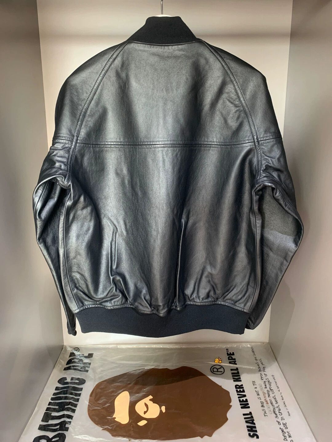 Human Made Human Made BAPE Cowhide Flight Jacket Size M Size US M / EU 48-50 / 2 - 5 Thumbnail