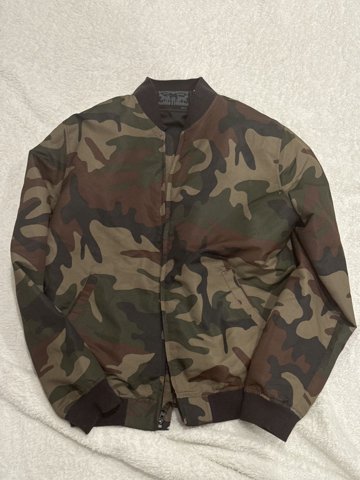 Levi's Camo bomber jacket Levi’s Size US M / EU 48-50 / 2 - 2 Thumbnail