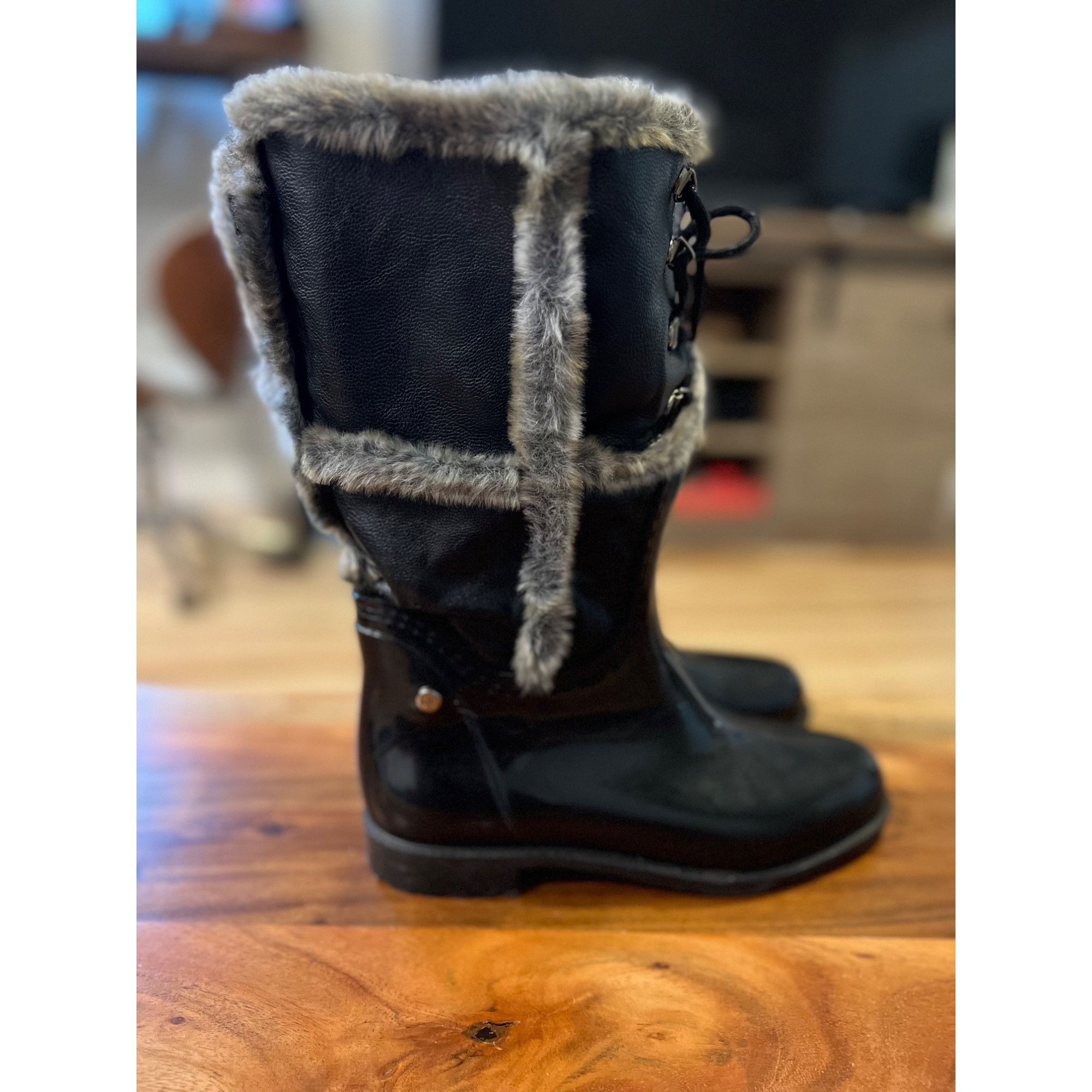 Stuart Weitzman Stuart Weitzman Faux Fur Rain Boots - Size 8.5 Size US 8.5 / IT 38.5 - 2 Thumbnail