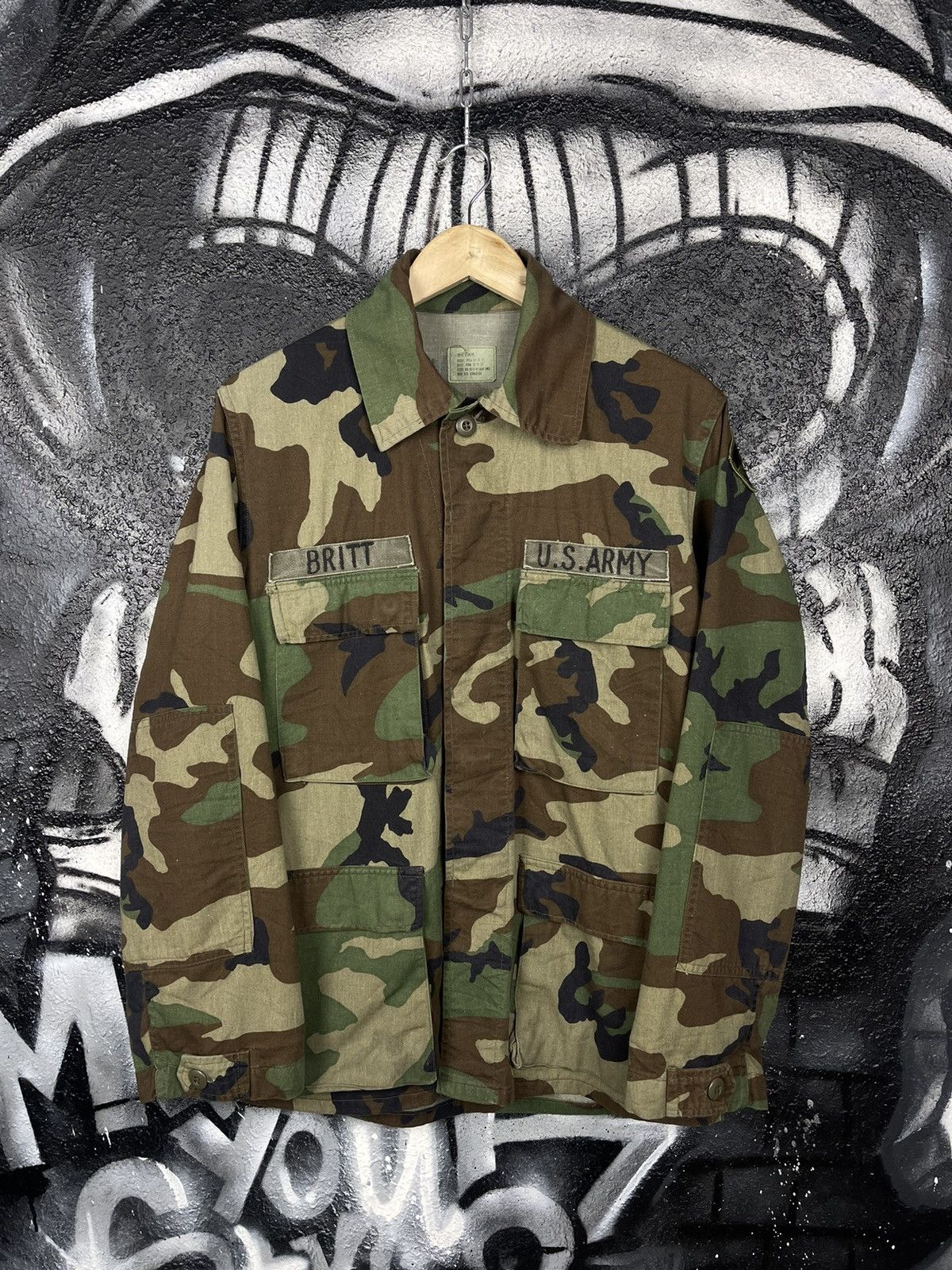 Vintage Army Coat Combat Woodland Camouflage Pattern Men’s Size S Size US S / EU 44-46 / 1 - 2 Thumbnail
