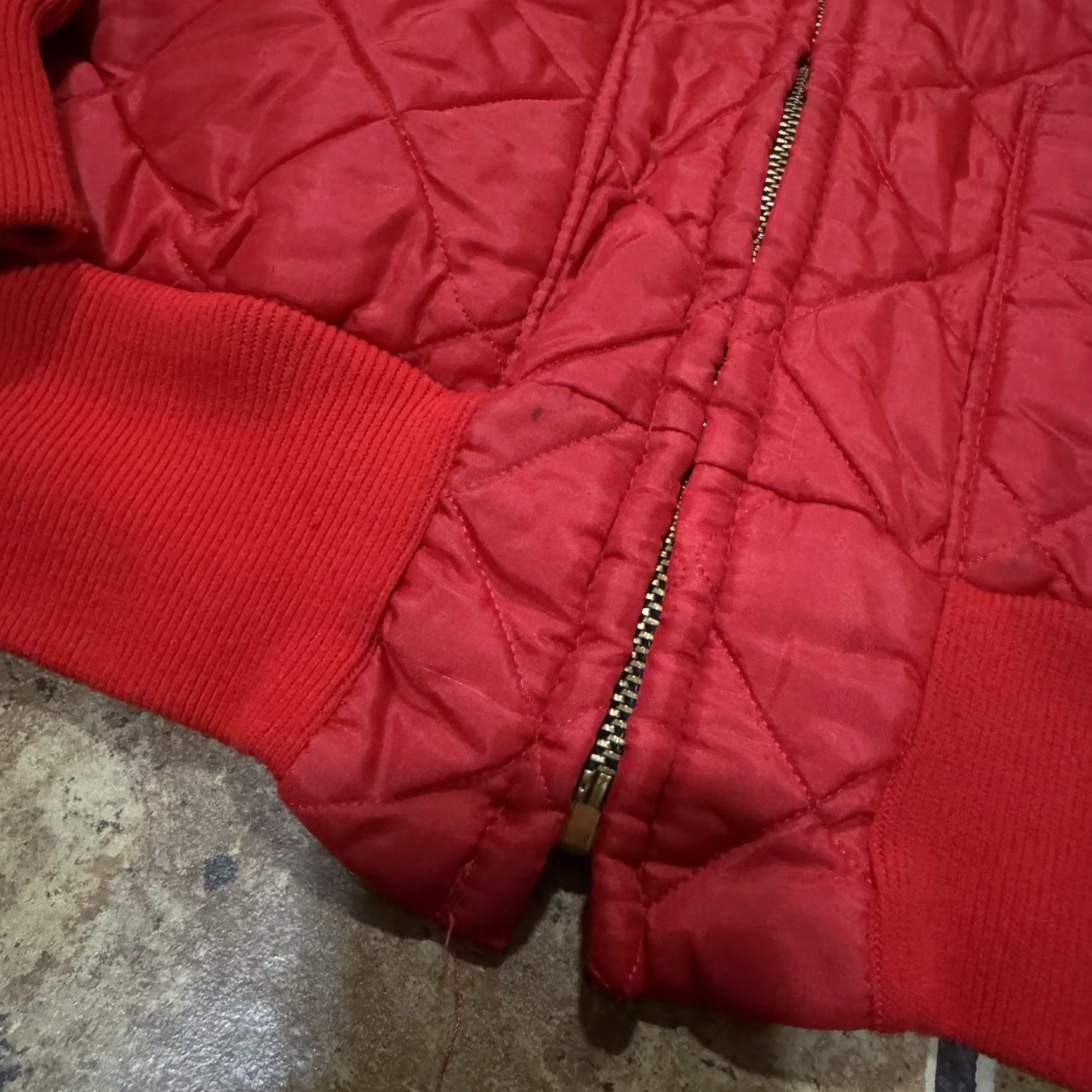Vintage Vtg 1950’s Quilted Jacket Red Size Large Dupont Dacron Bomber 60s Man Jacket Quilted Red L Dupont Dacron Bomber 1950s Size US L / EU 52-54 / 3 - 7 Thumbnail