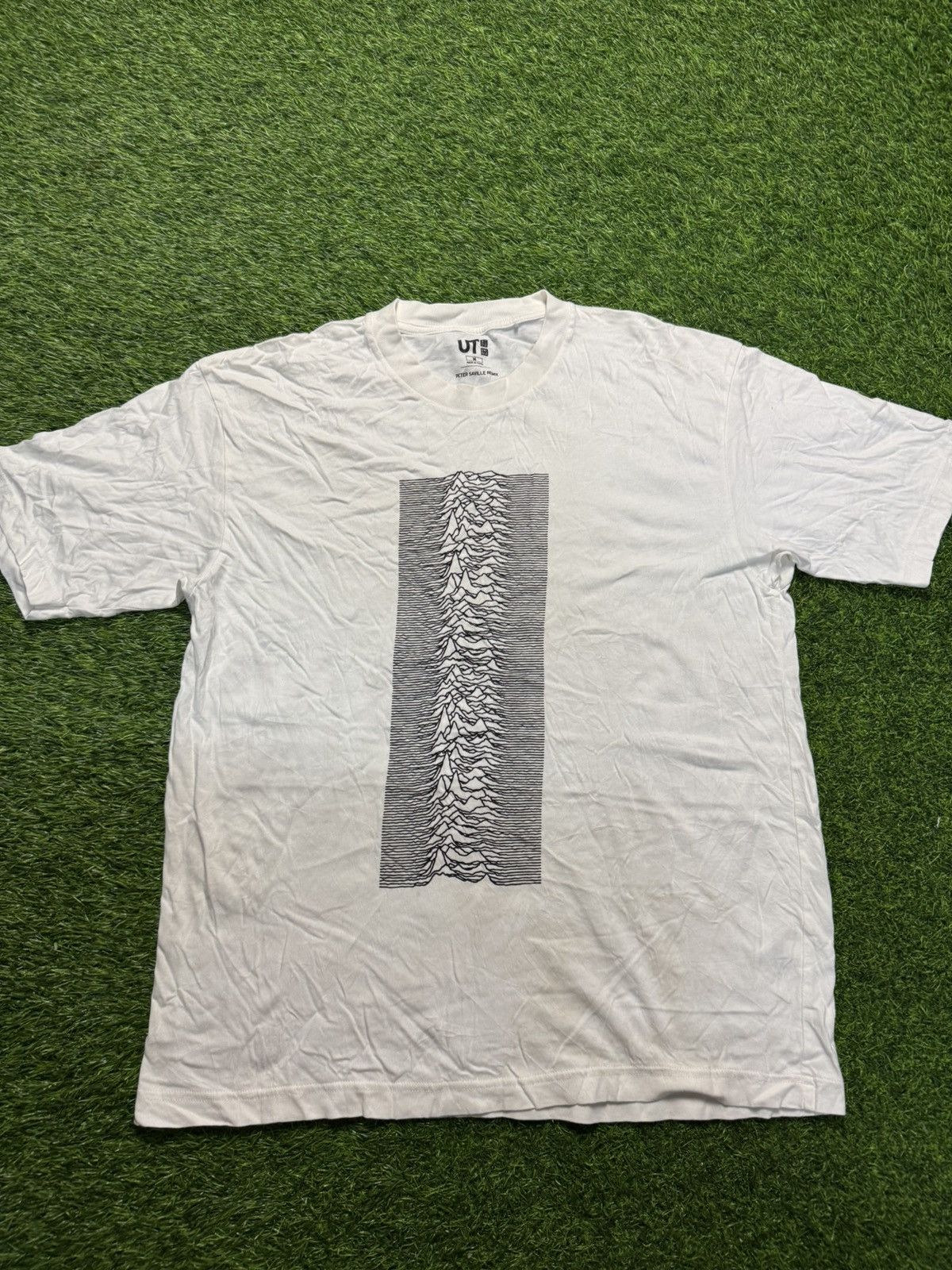 Uniqlo assorted tshirt - peter saville remix uniqlo Size US M / EU 48-50 / 2 - 2 Thumbnail