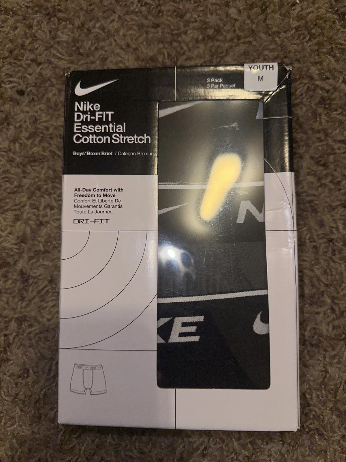 Nike Nike Essentials Big Kids' Dri-FIT Boxer Briefs (3-Pack) Size ONE SIZE - 1 Thumbnail