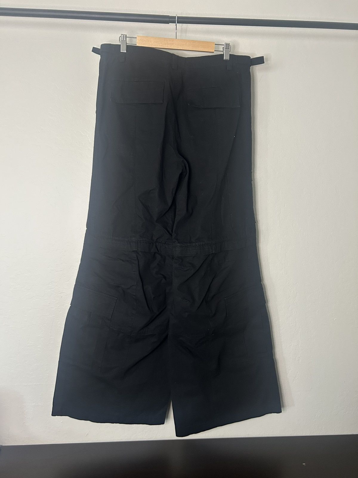 Balenciaga Balenciaga Black Flared Convertible Cargo Pants Size US 34 / EU 50 - 2 Thumbnail
