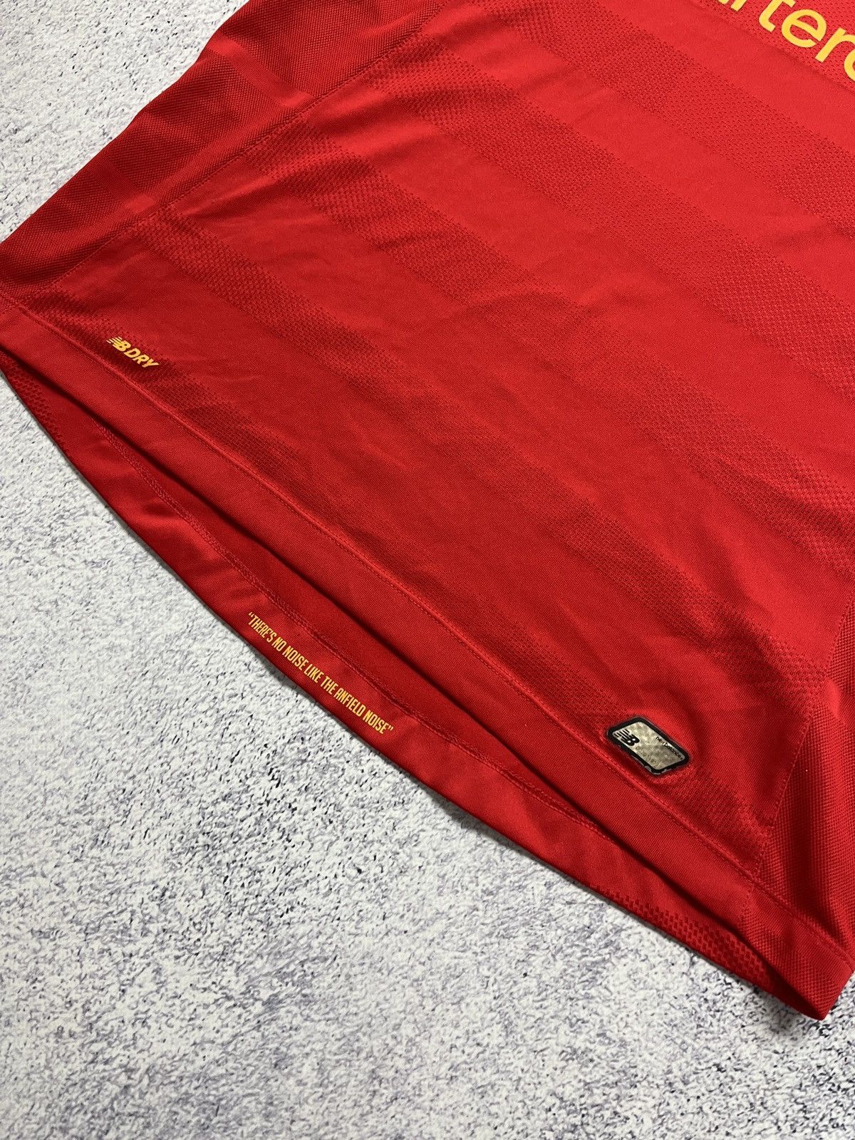 New Balance New Balance Liverpool 2016/2017 Home Shirt Soccer Jersey Size US M / EU 48-50 / 2 - 8 Thumbnail