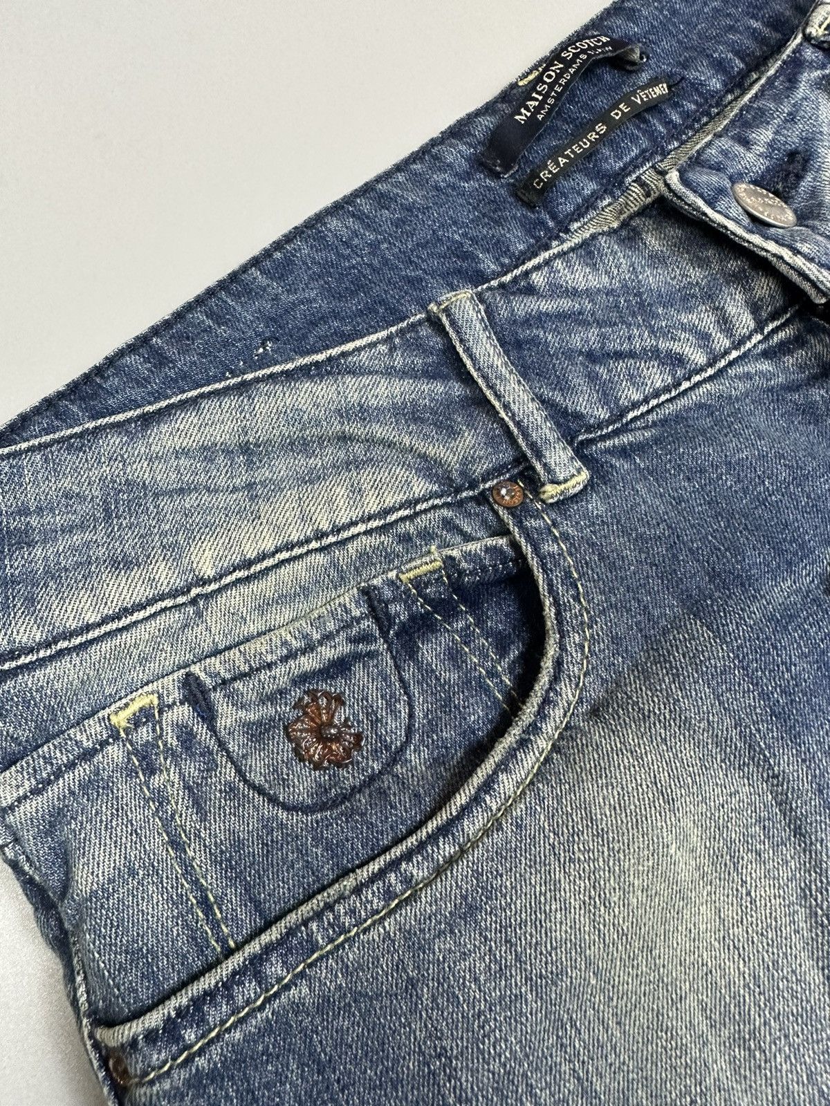 Scotch & Soda × Vintage Bootcut Blue faded jean by Maison Scotch Size 32" / US 10 / IT 46 - 4 Thumbnail