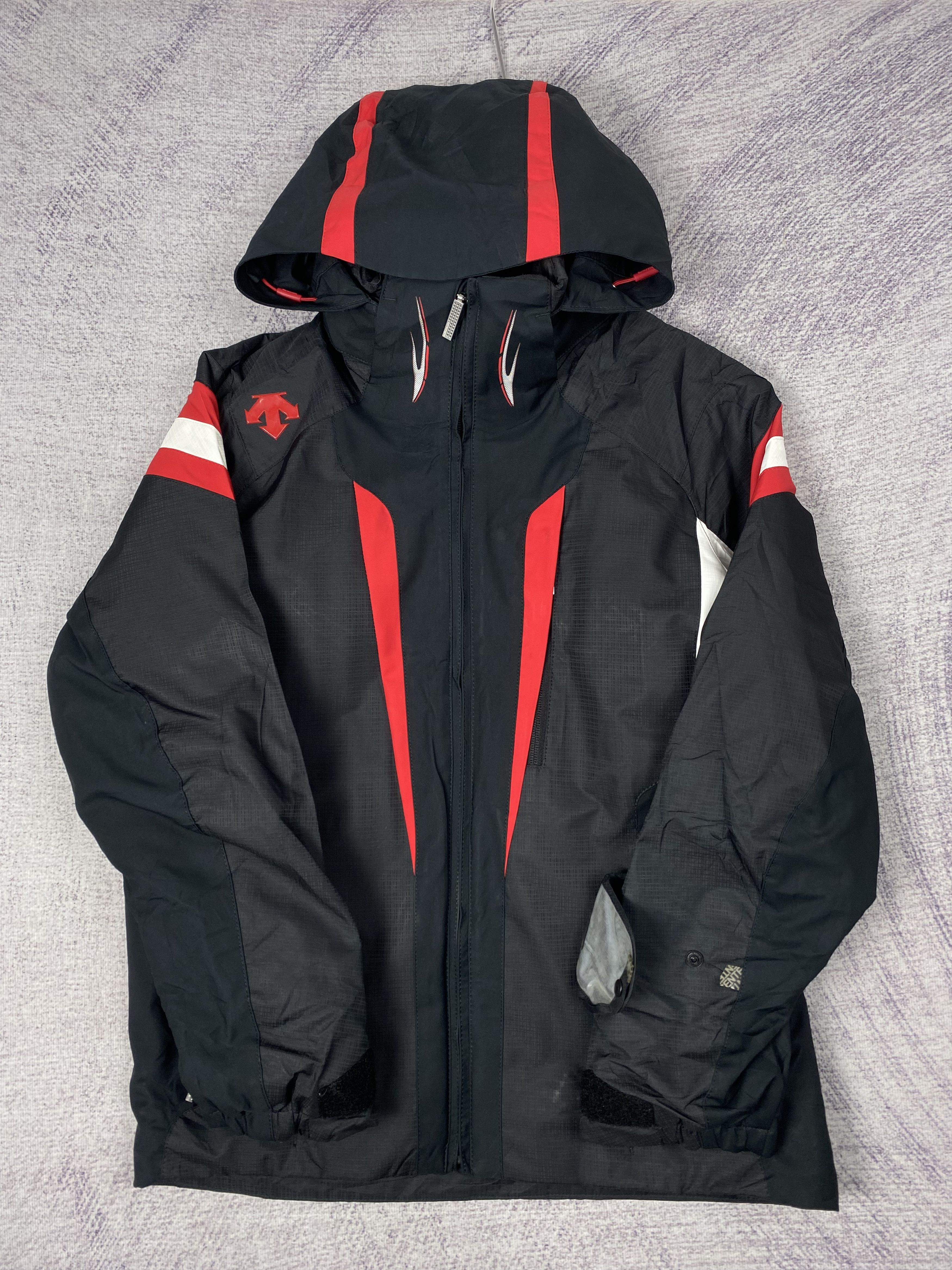 Descente Vintage Descente Ski Zip Up Hoodie Jacket Size US S / EU 44-46 / 1 - 5 Thumbnail