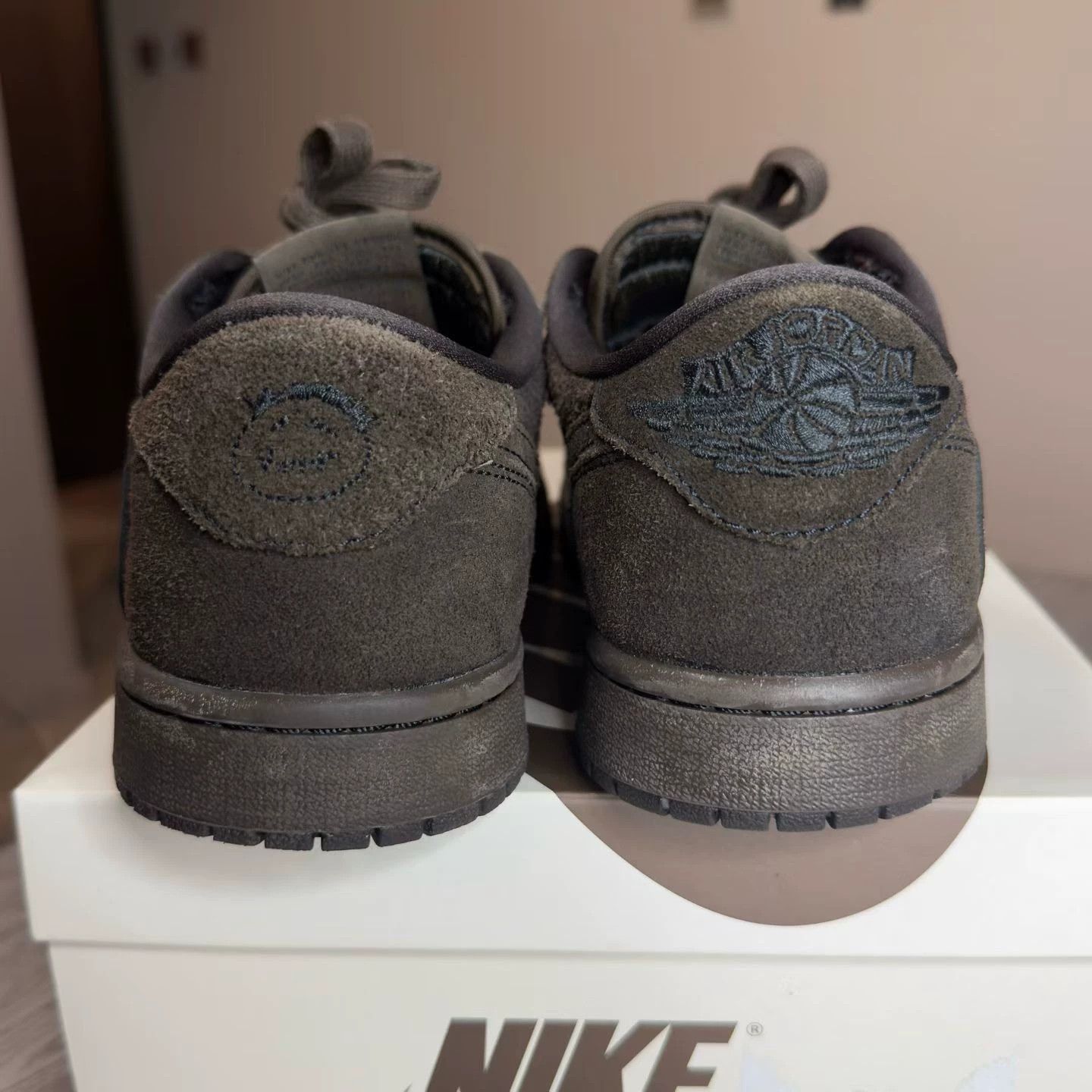 Travis Scott Travis Scott x Jordan Air Jordan Reverse Swoosh Size US 9 / EU 42 - 4 Thumbnail