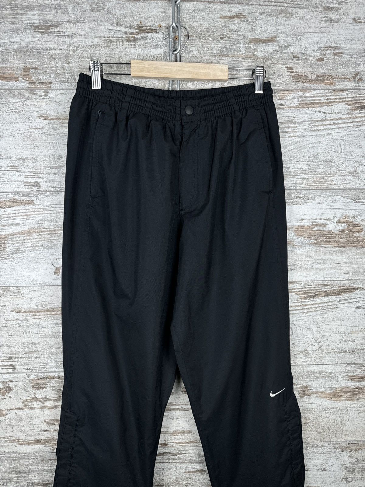 Vintage Mens Vintage Nike swoosh black pants sweatpants drill nylon Size US 32 / EU 48 - 3 Thumbnail