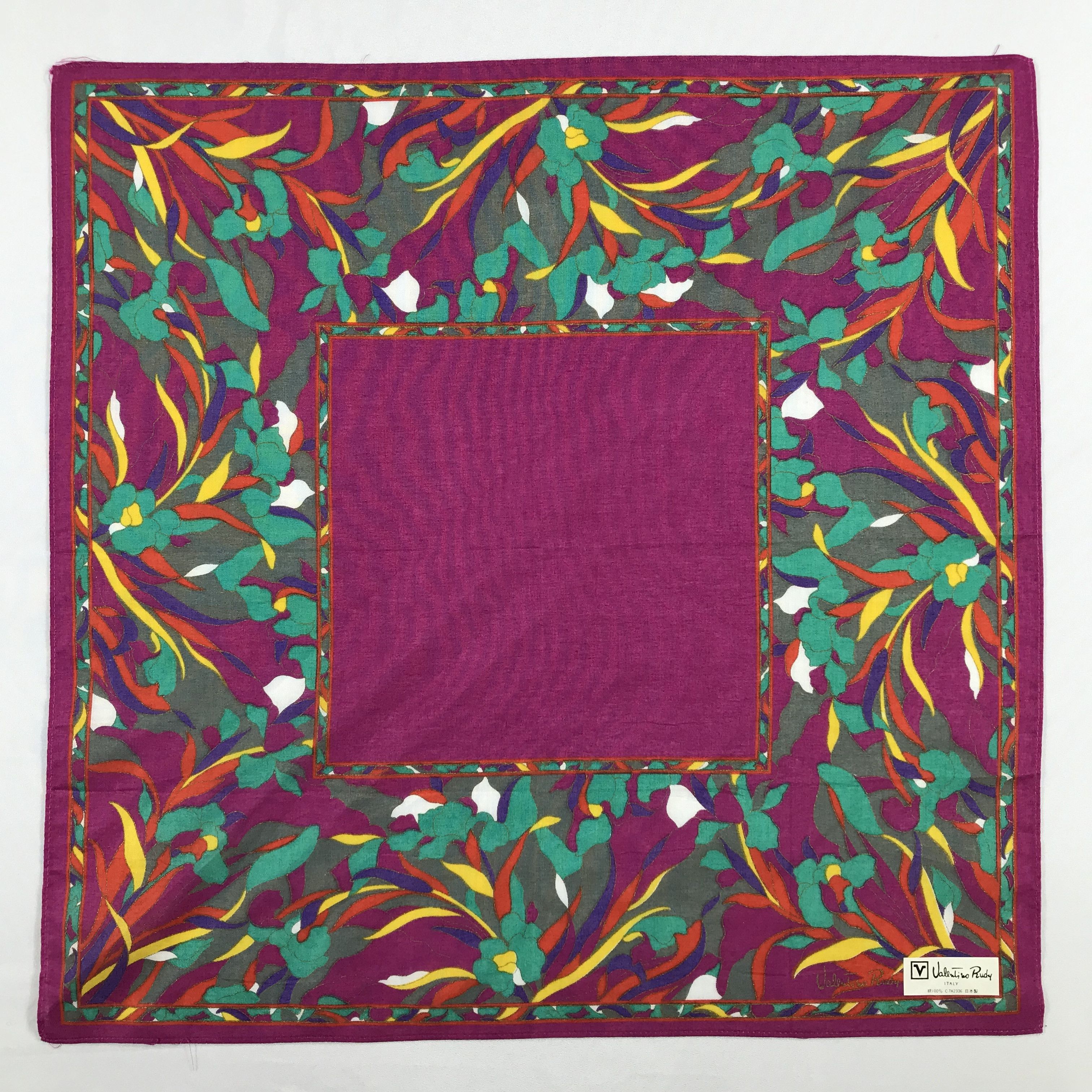 Vintage Valentino Rudy Bandana / Handkerchief / Neckerchief - S2129 Size ONE SIZE - 1 Thumbnail