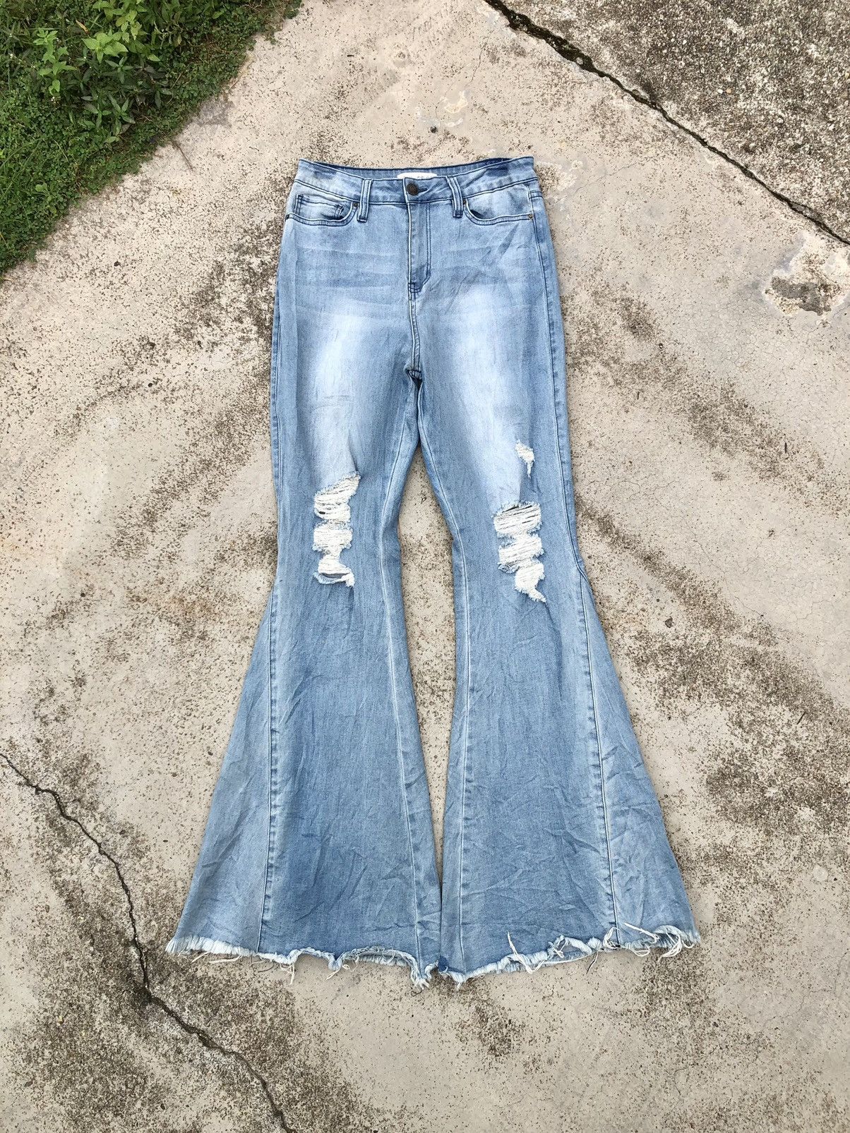 Other SUPER FLARE⚡️⚡️STRECTHABLE DENIM BY YMI USA Size 28" / US 6 / IT 42 - 1 Thumbnail