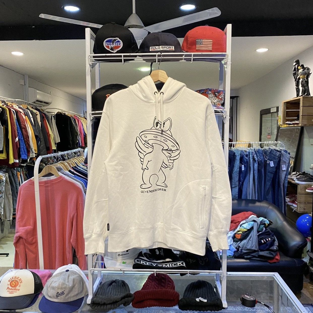 GU × Undercover GU UNDERCOVER White Alien Hoodie Size US S / EU 44-46 / 1 - 1 Thumbnail