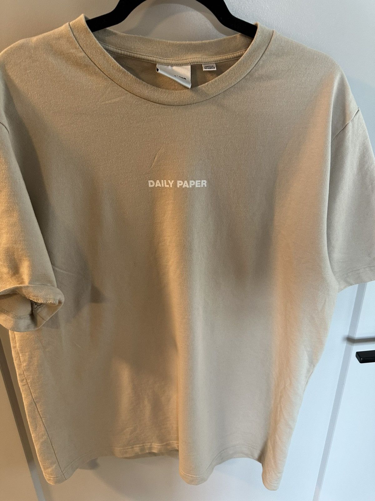 Tシャツ・カットソー DAILY PAPER Men T-shirt Beige 2512028 GARDENIA Daily Paper DAILY PAPER Men T-Shirts 2512028 GARDENIA Beige