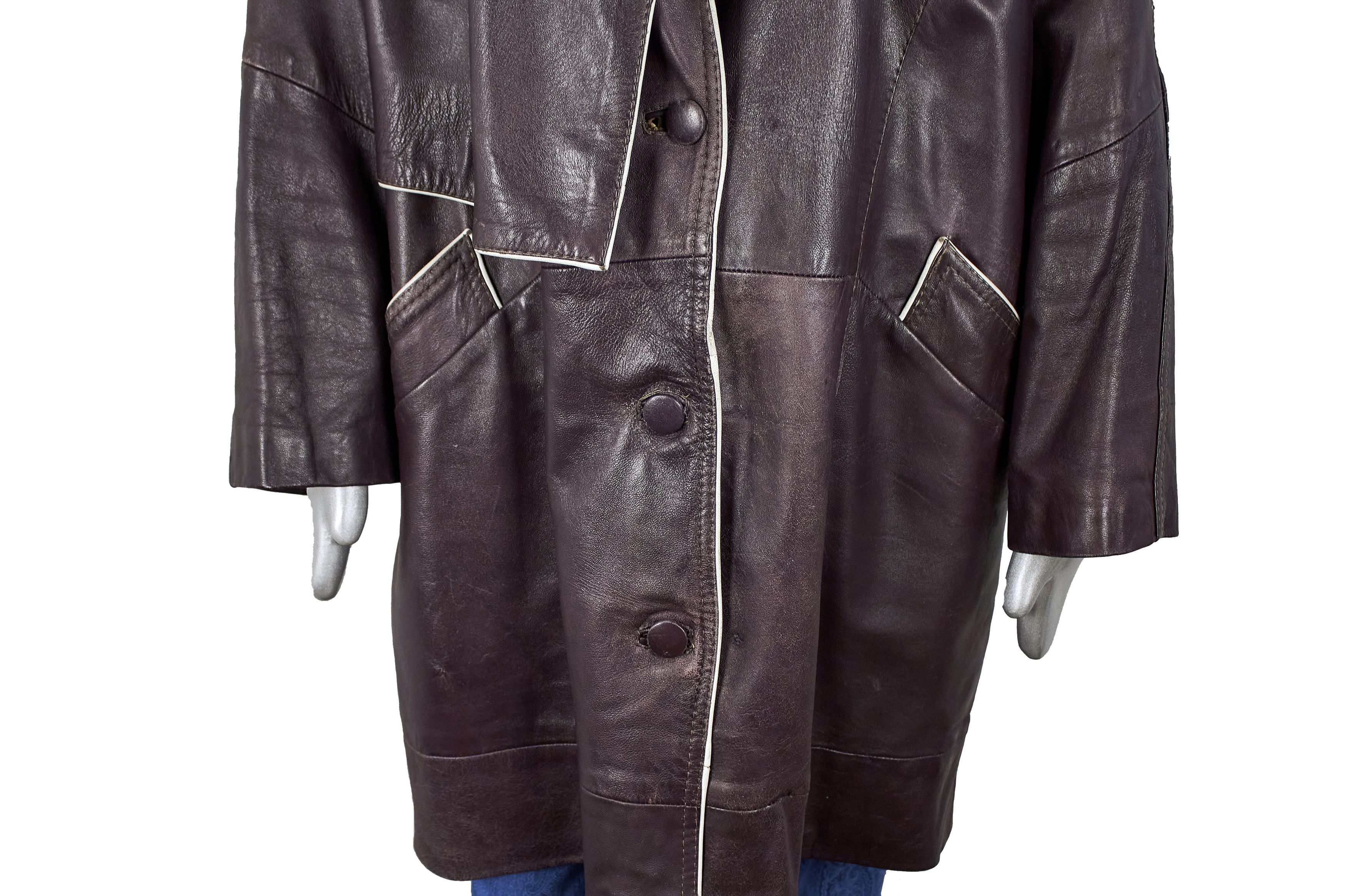 Valentino Rare vintage Valentino women's leather coat, raincoat cloak Size XL / US 12-14 / IT 48-50 - 11 Thumbnail