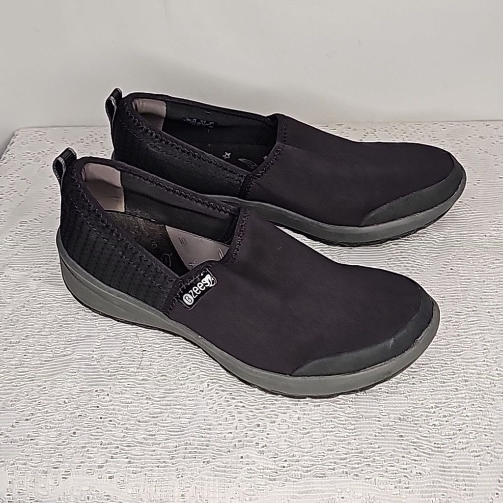 The Unbranded Brand Bzees Glee stretchable slip on black walking shoes sz 9.5 Size US 9.5 / IT 39.5 - 1 Thumbnail