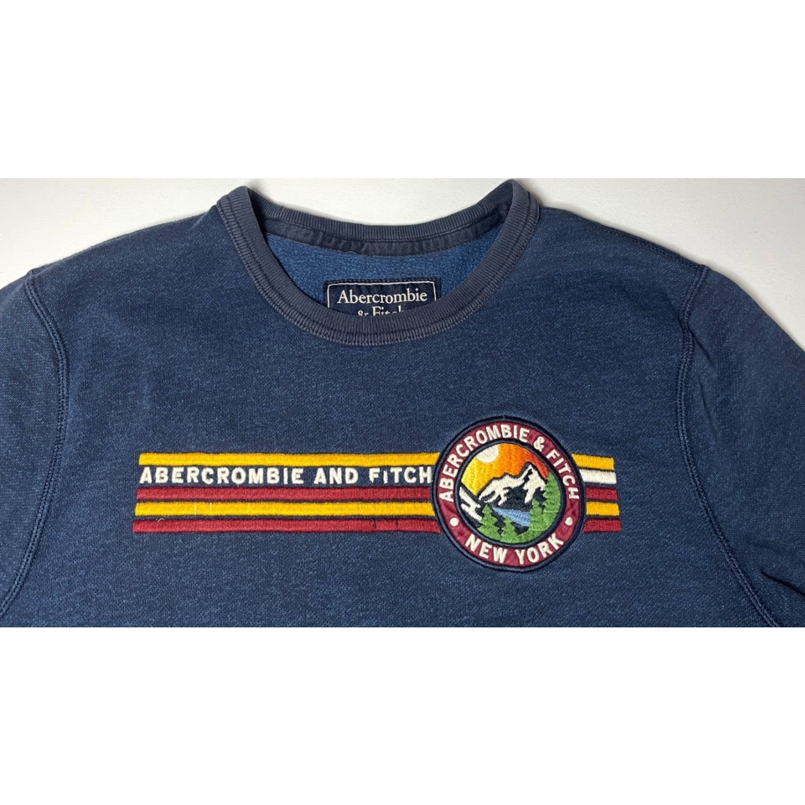 Abercrombie & Fitch Abercrombie & Fitch Men's New York Crewneck Sweatshirt Embroidered Sz M Blue Crewneck Pullover Casual Size US M / EU 48-50 / 2 - 6 Thumbnail
