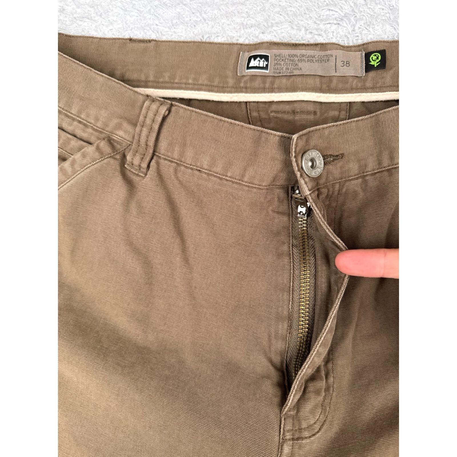 Vintage REI Chino Shorts Men 38 Brown 100% Cotton Duck Fabric Cargo Pockets Cargo Short Modern Regular Fit Cotton Casual Outdoor Men's Shorts Size US 38 / EU 54 - 6 Thumbnail
