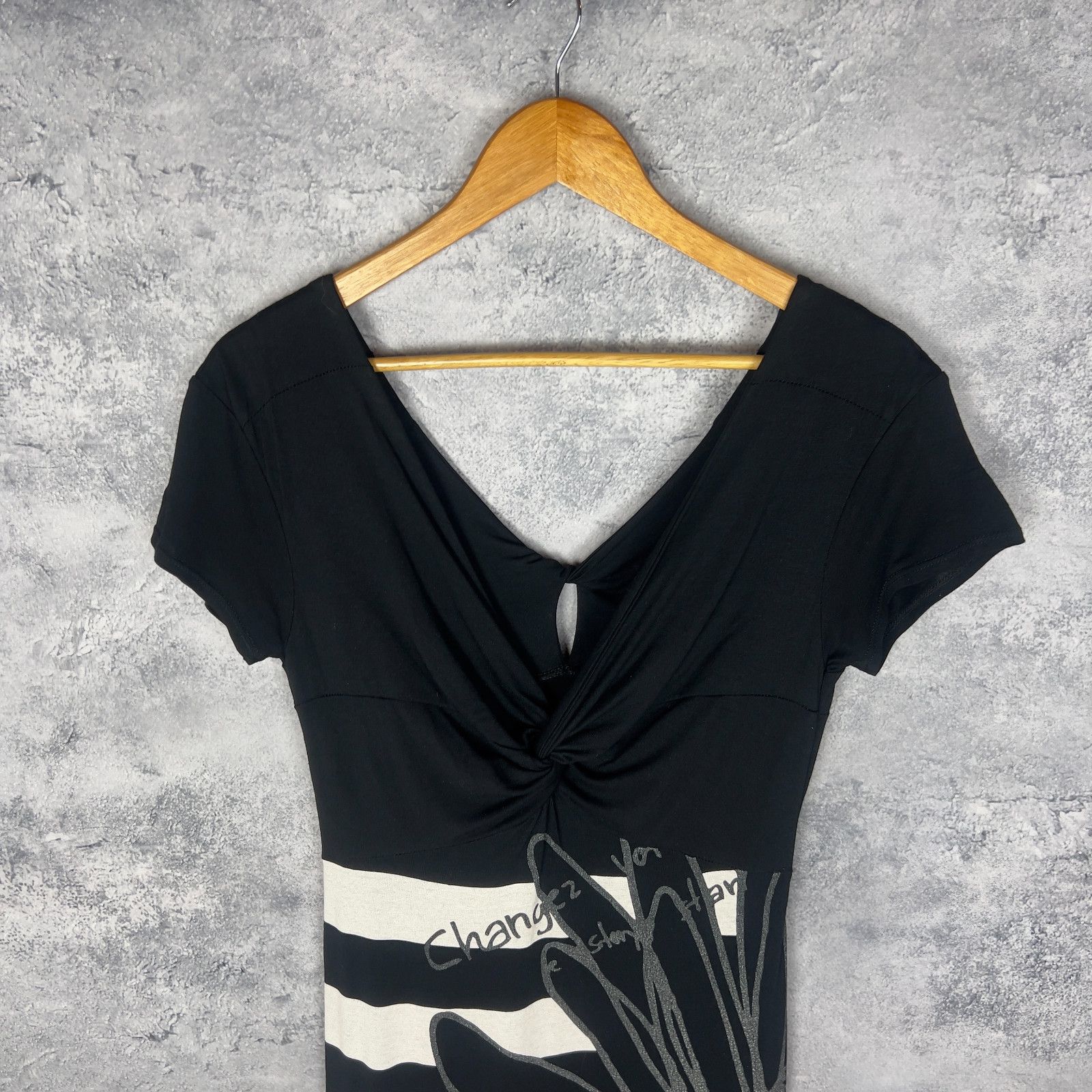 Desigual Desigual Women’s Dress V-Neck Size S Black Short Sleeve ` Size S / US 4 / IT 40 - 2 Thumbnail