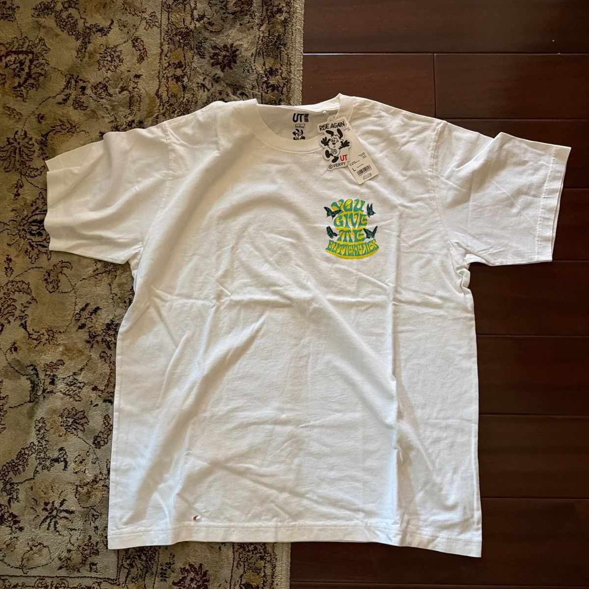 Uniqlo Uniqlo x Verdy Collab Tee Size US L / EU 52-54 / 3 - 1 Thumbnail