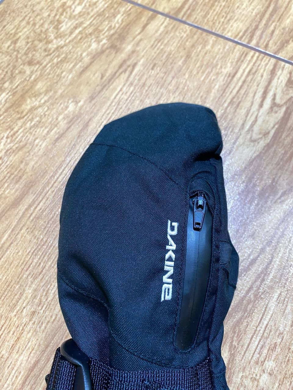 Dakine Gloves black Dakine x GORE-TEX vintage sportwear Y2K Size ONE SIZE - 6 Thumbnail