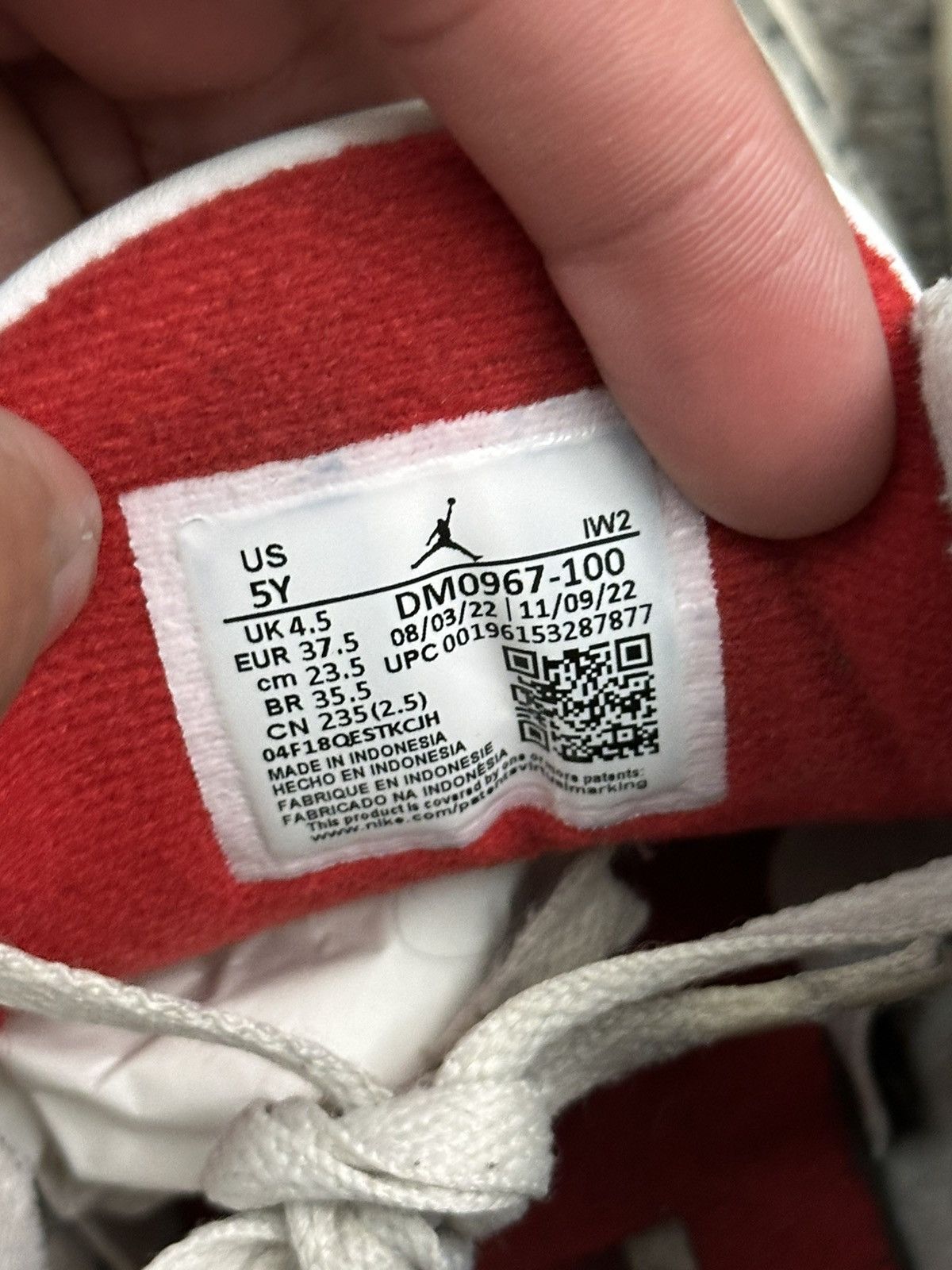 Jordan Brand Air jordan 3 white cement reimagined - size 5 Size US 5 / EU 37 - 8 Thumbnail