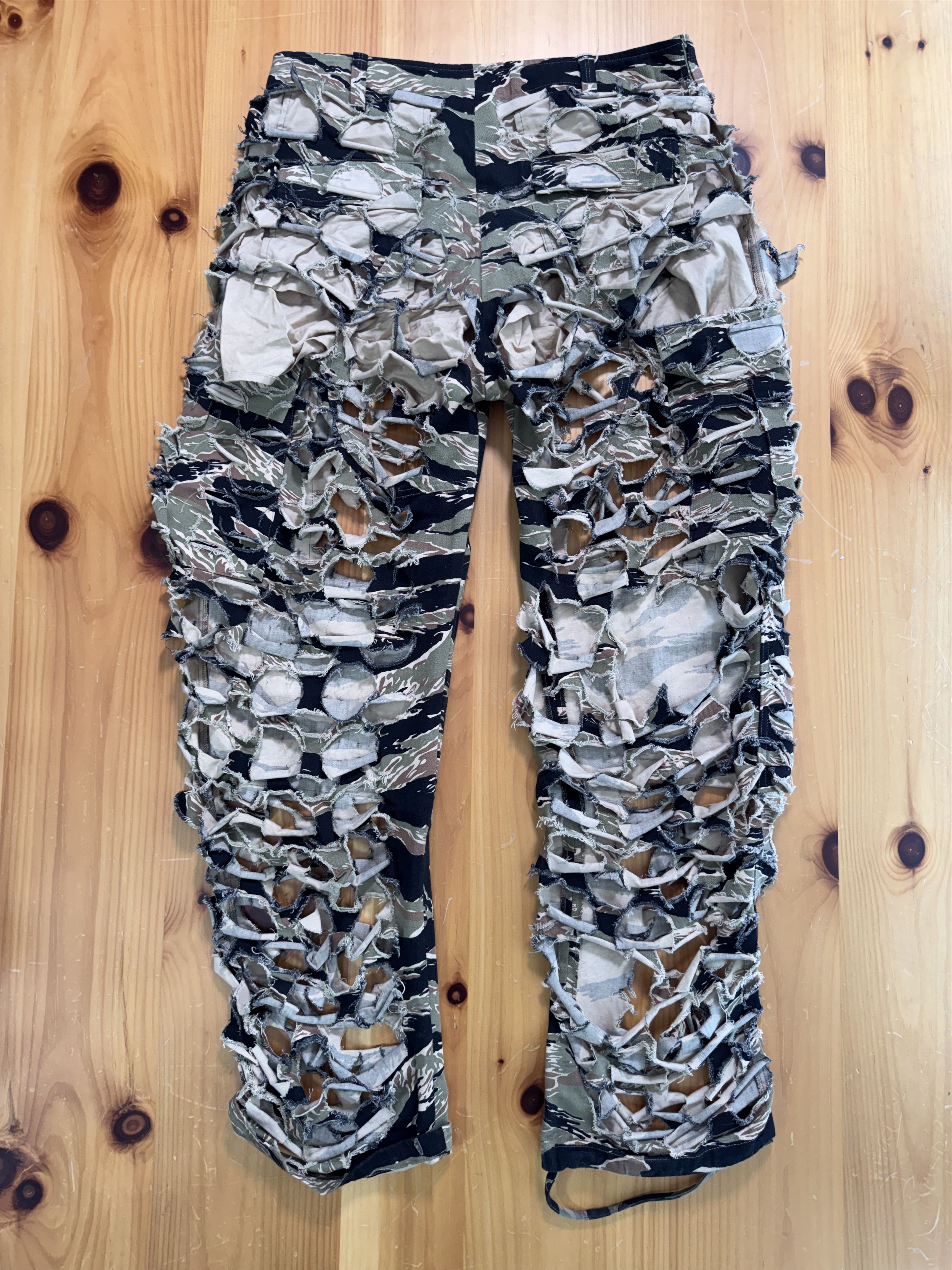 Vetements AW18 Runway Vetements Laser Cut Tiger Camo Cargo Pant Size US 34 / EU 50 - 6 Thumbnail