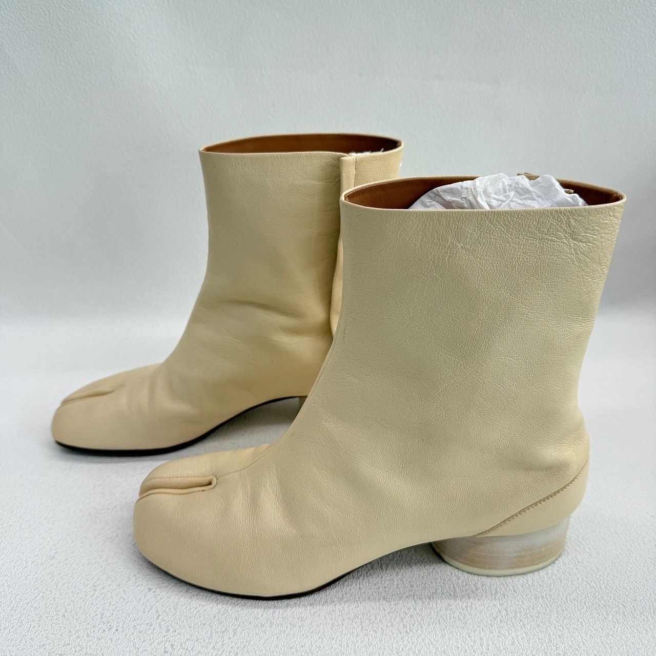 Maison Margiela Maison Margiela Tabi Ankle Boots Size 37 Size US 7 / IT 37 - 1 Thumbnail