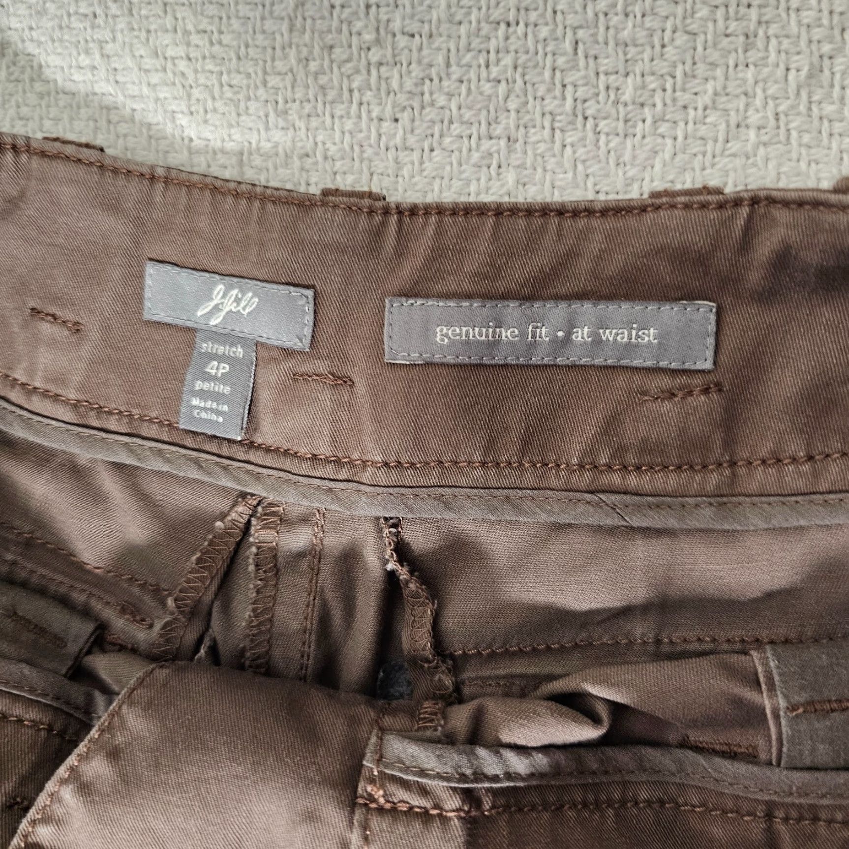 J. Jill J. Jill Shorts Women Bermuda 4P Petites Brown Cotton Cuffed Slash Pocket Zip Mid Rise 5.5 In Solid Flat Front Casual Spring Summer Classic Size 27" / US 4 / IT 40 - 2 Thumbnail