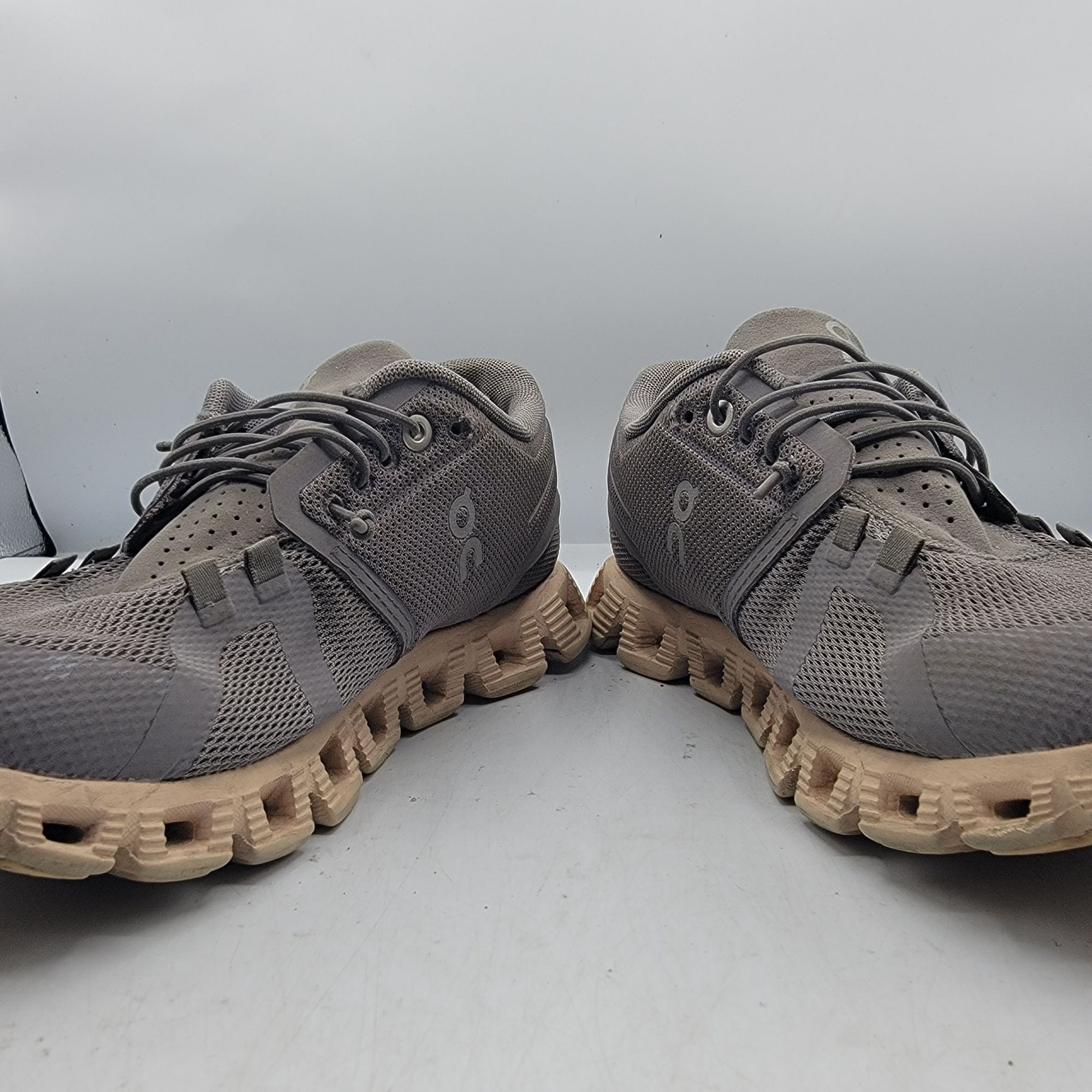 ON Cloud 5 Zinc Shell Womens 7 Gray Athletic Shoes Lightweig