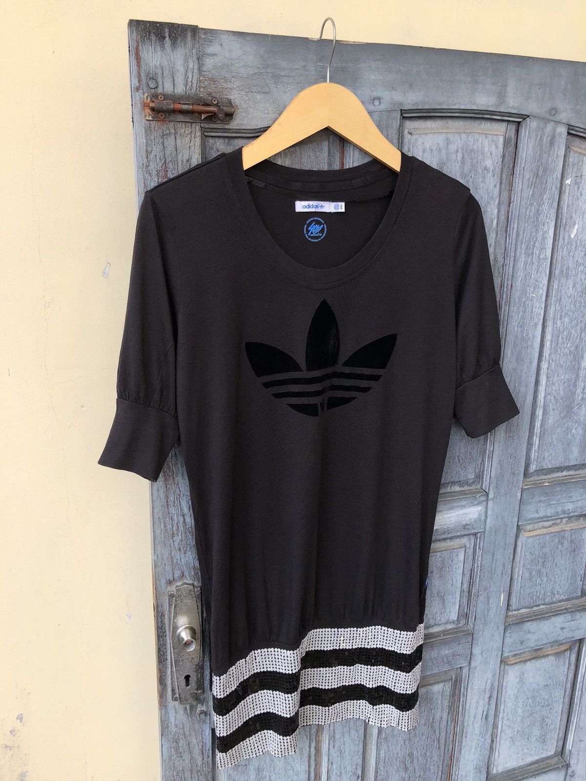 Adidas Adidas Celebrating 40 Years Of The Trefoil Dress Tshirt Size M / US 6-8 / IT 42-44 - 3 Thumbnail