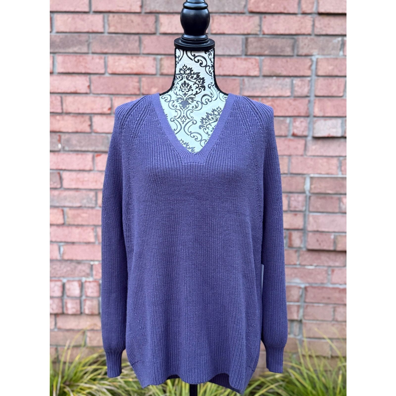 Athleta NWT Athleta Women's Blue/Purple Tunic Length Sweater Large Size L / US 10 / IT 46 - 1 Thumbnail