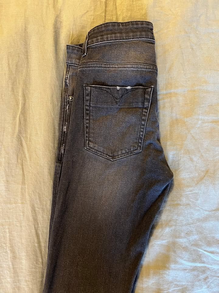 Versace × Versace Jeans Couture Men’s Black V-Emblem Jeans Size 31x30 Size US 31 - 5 Thumbnail