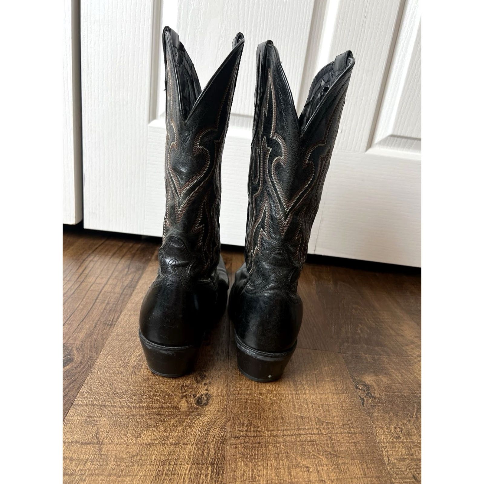 Ariat Ariat Black Leather Snip Toe Cowboy Boots Style #10005957 Mens 8D Western Boot, Mid-Calf Shaft, Leather Lining, Rubber Outsole, D Width Size US 8 / EU 41 - 4 Thumbnail